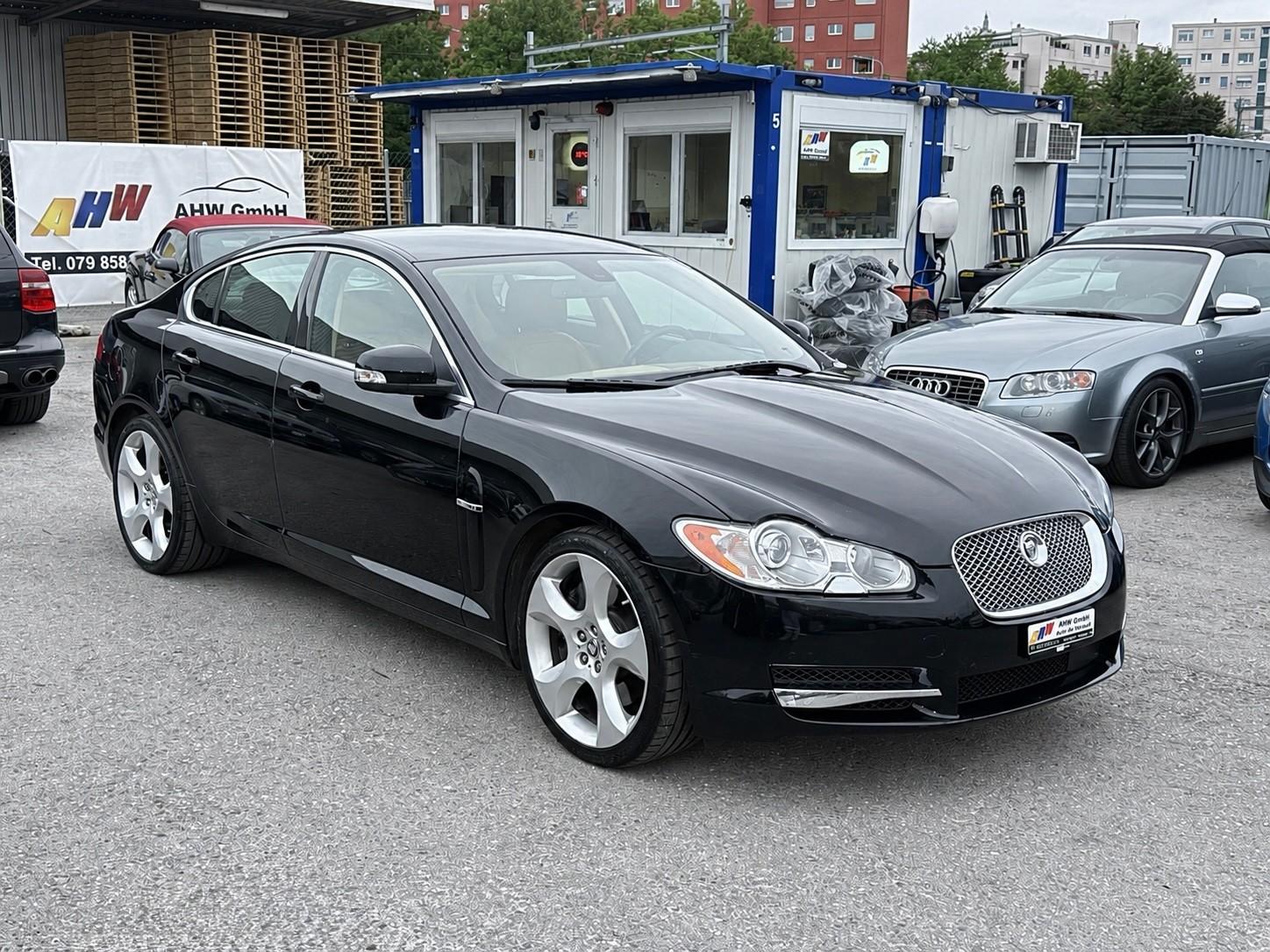 JAGUAR XF 4.2 V8 S/C / Frisch ab MFK / 8-fach bereift / Rückfahrkamera / Keyless Go / Sitzlüftung-image-2