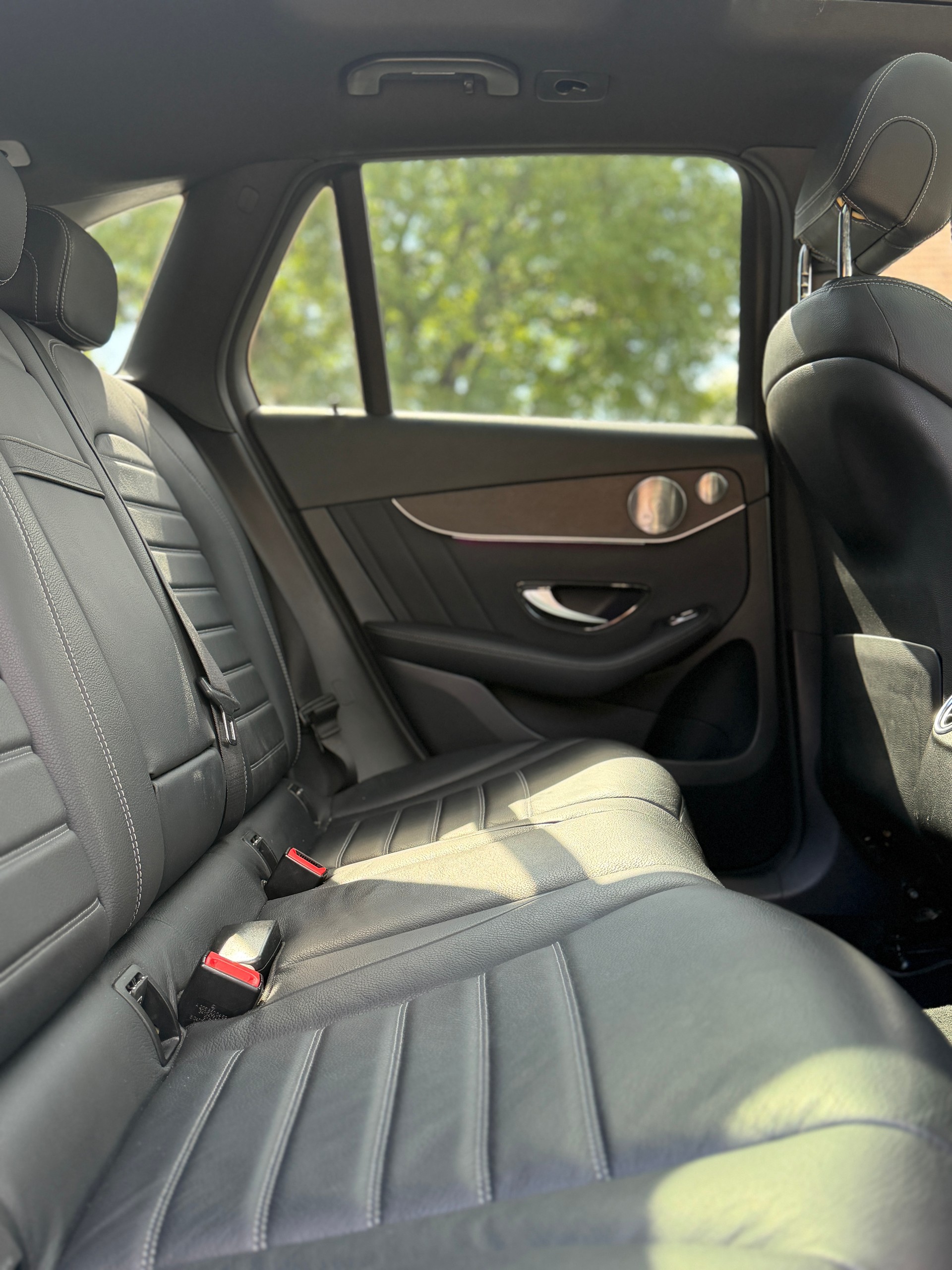 MERCEDES-BENZ GLC 300 d AMG Line 4Matic 9G-Tronic-image-21