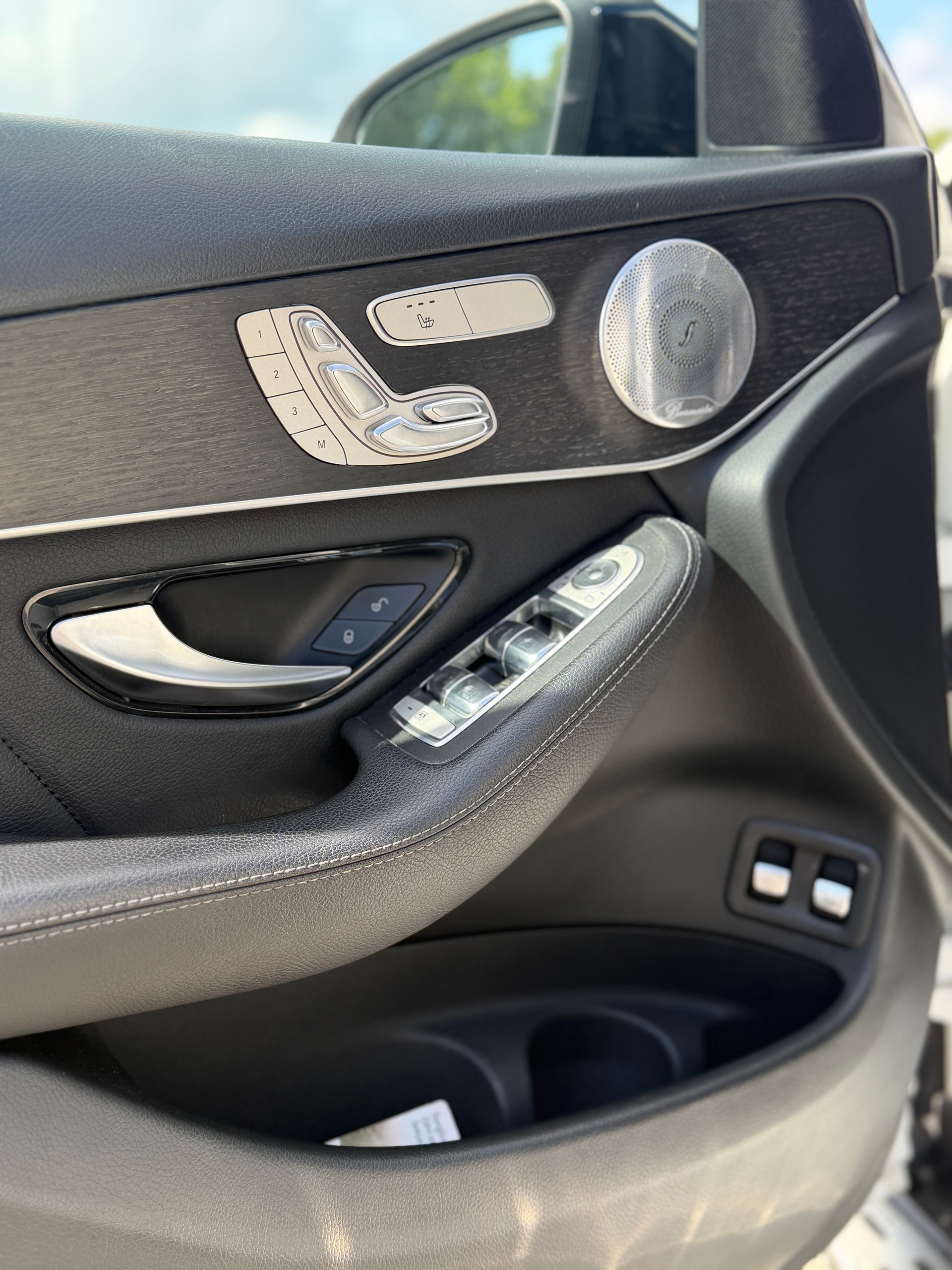 MERCEDES-BENZ GLC 300 d AMG Line 4Matic 9G-Tronic-image-8