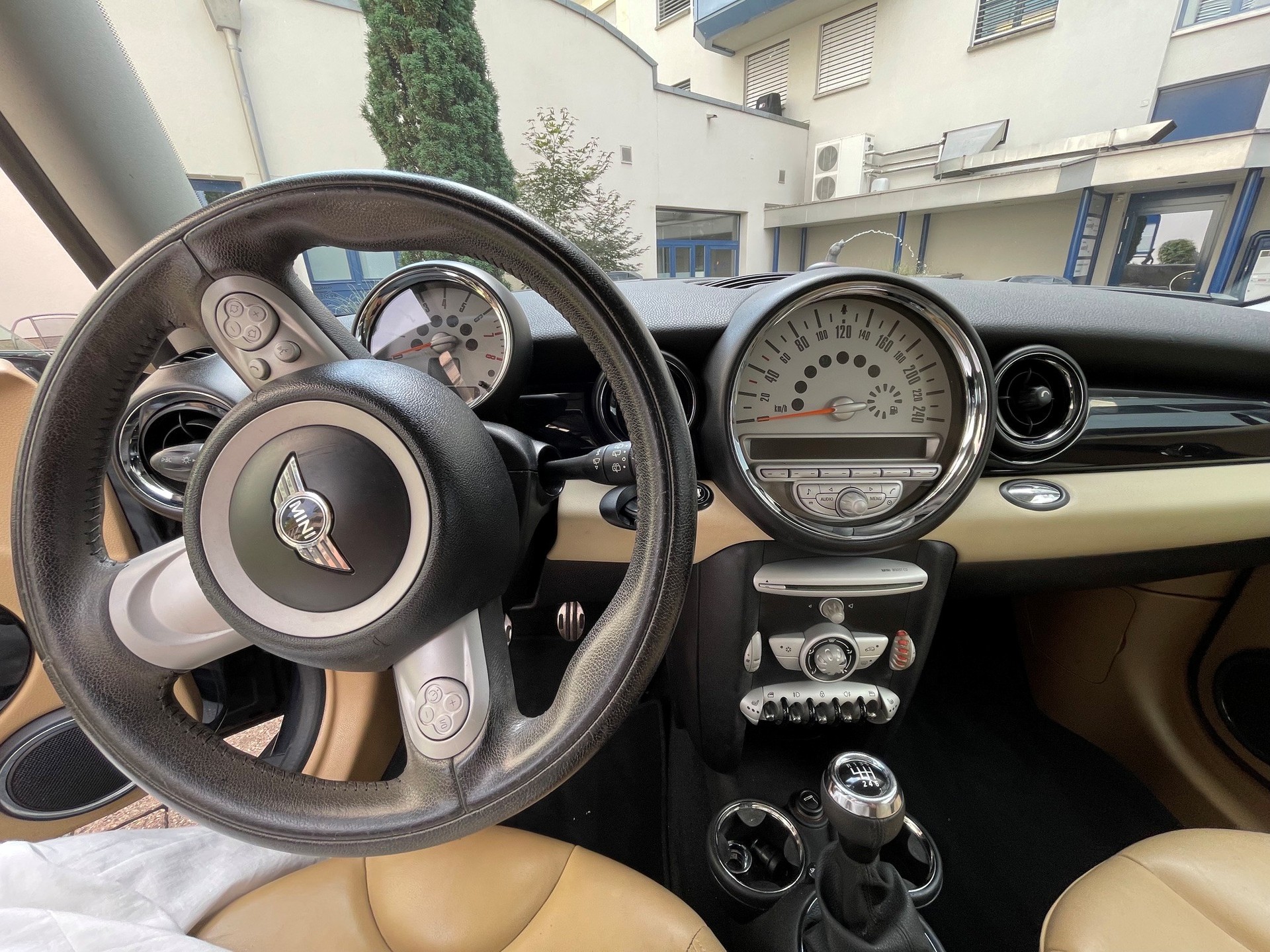 MINI 1.6i Cooper S-image-7