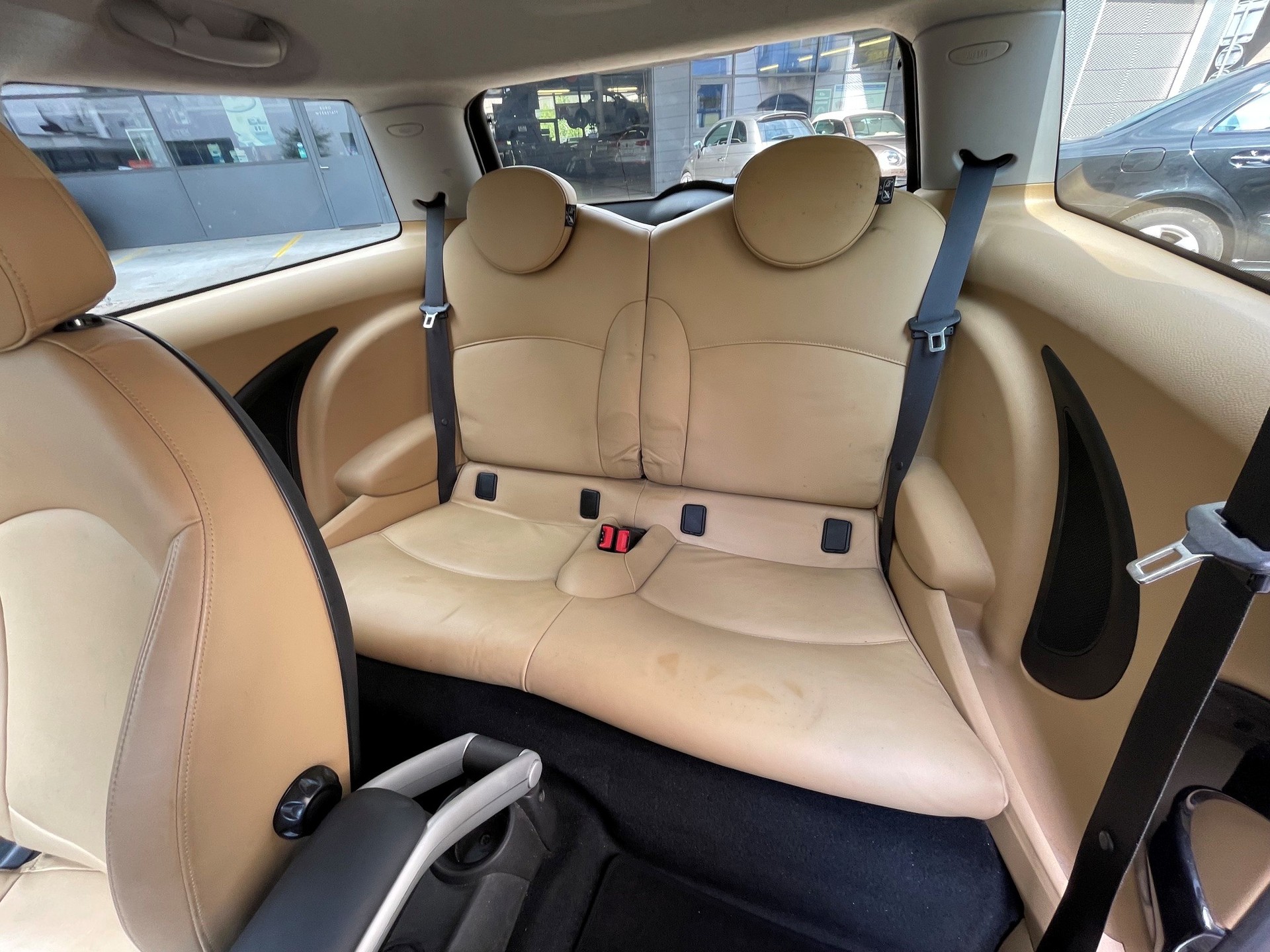 MINI 1.6i Cooper S-image-8