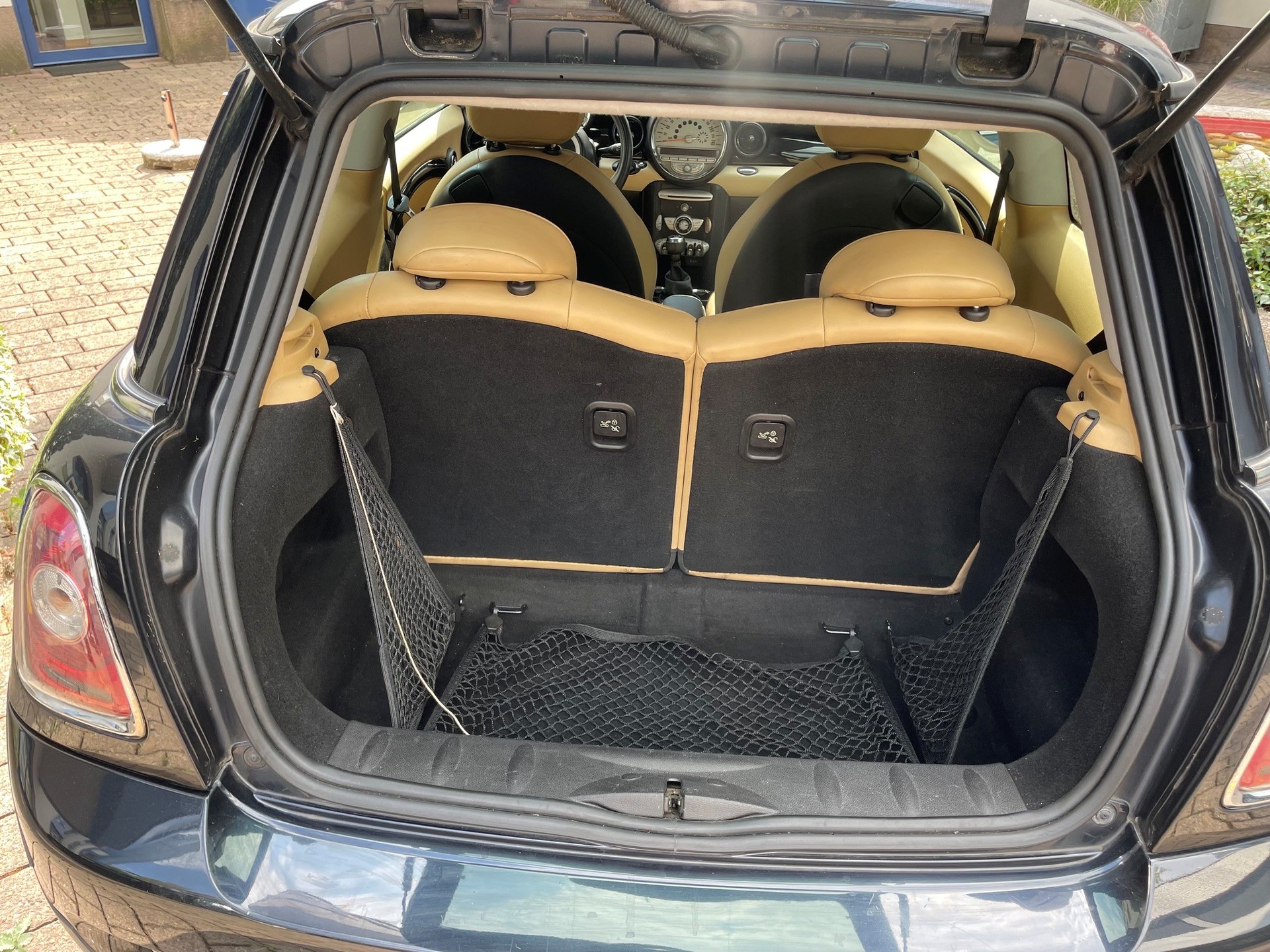 MINI 1.6i Cooper S-image-3