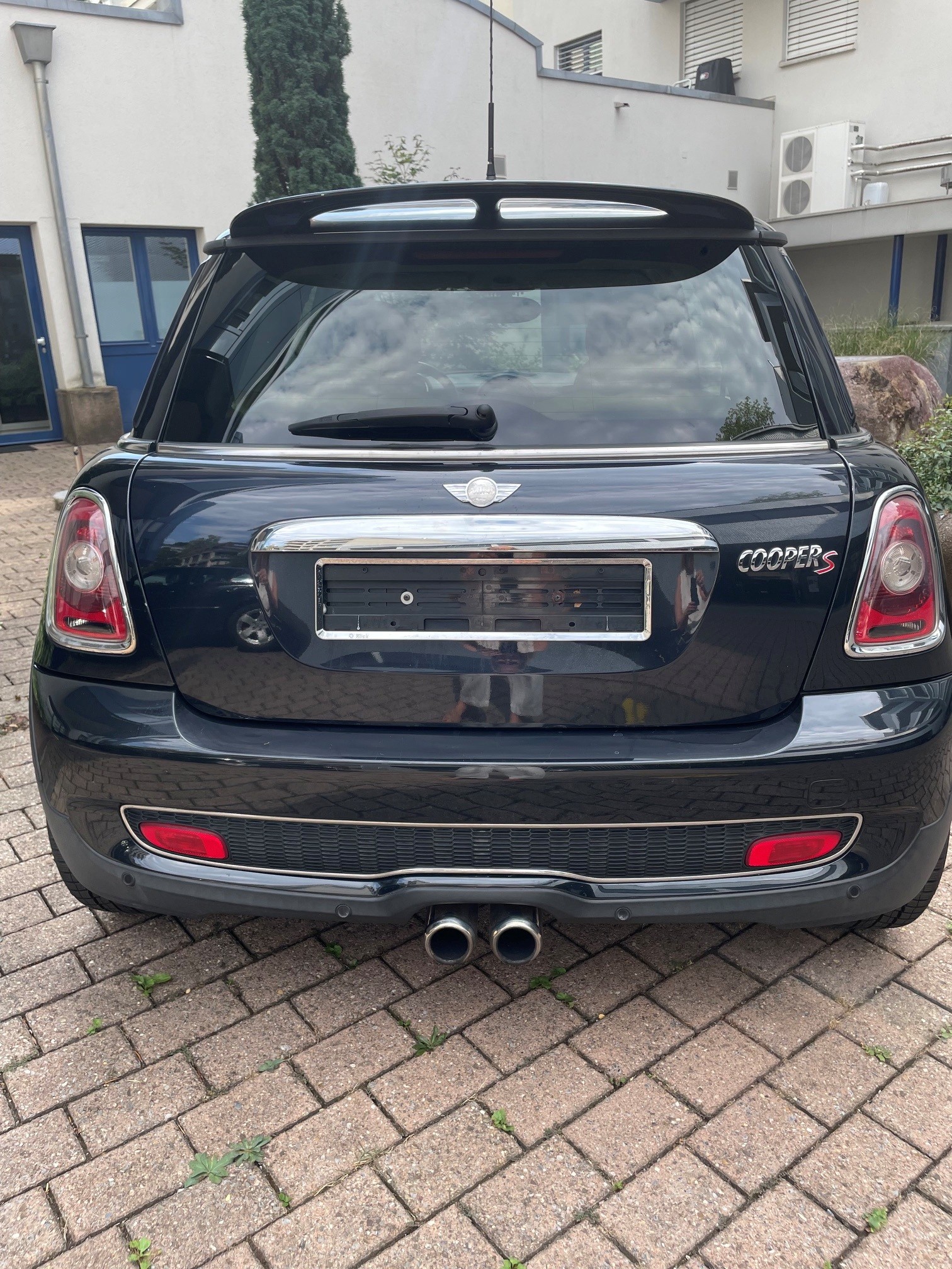 MINI 1.6i Cooper S-image-2
