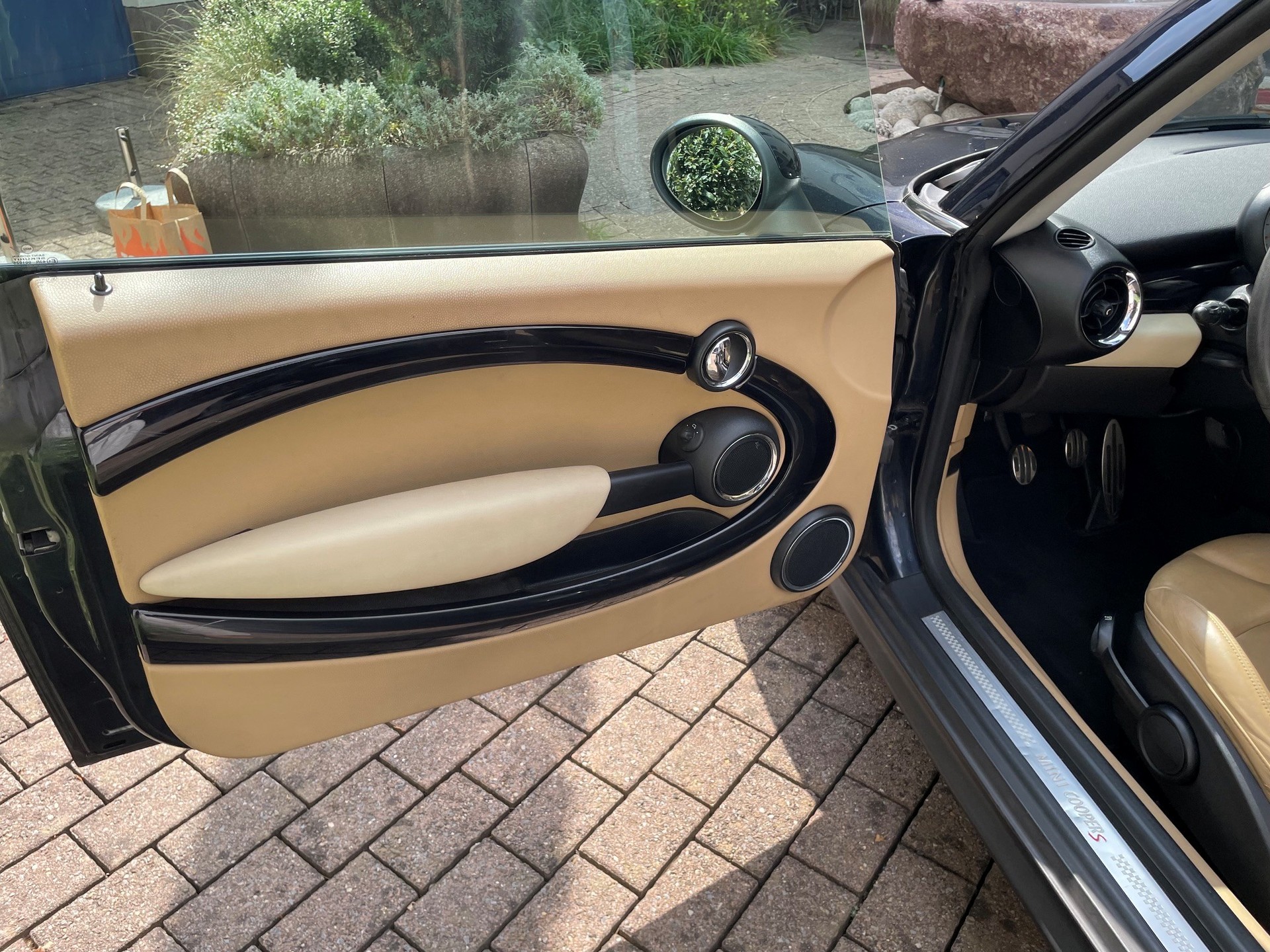 MINI 1.6i Cooper S-image-4
