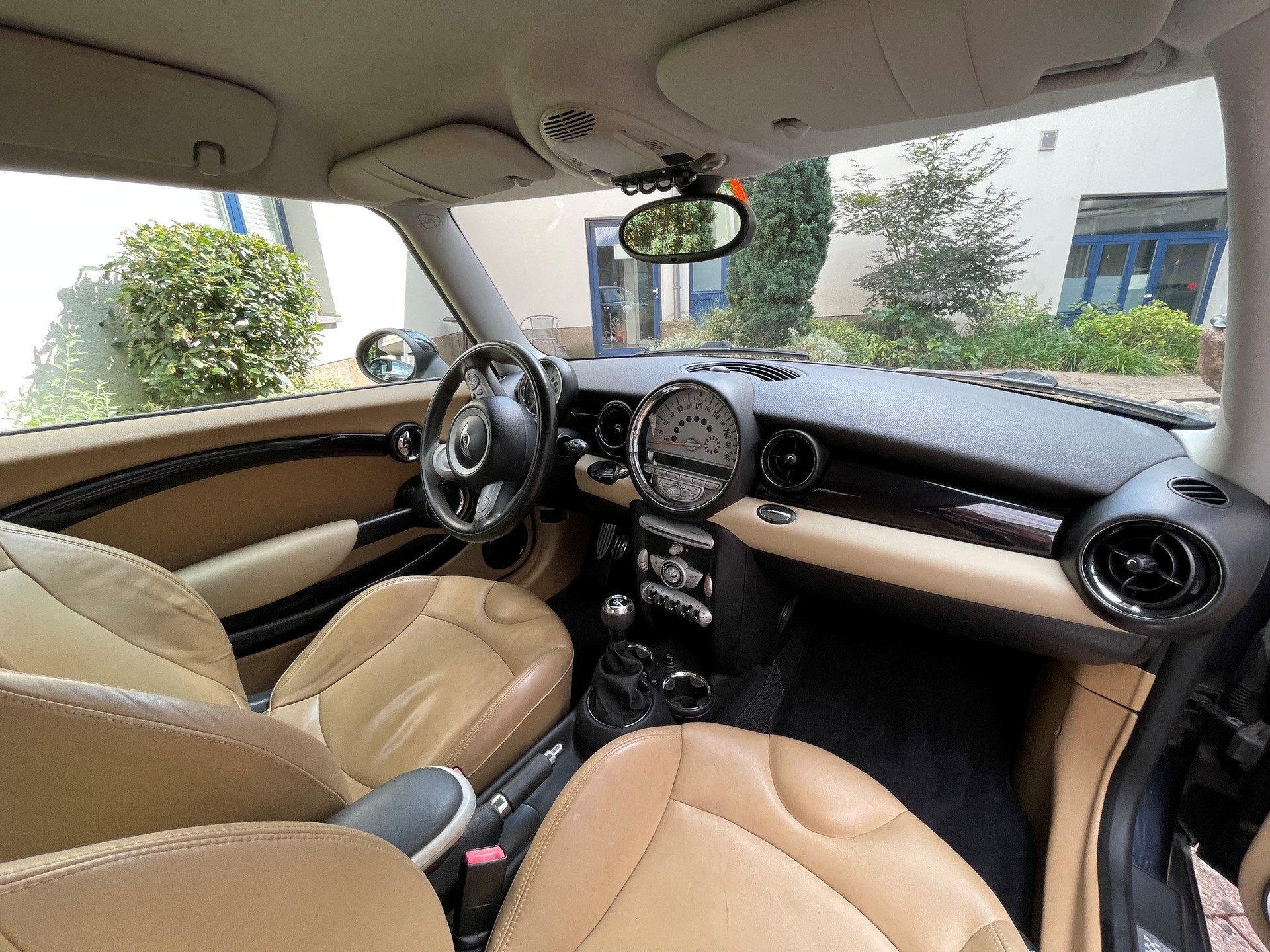MINI 1.6i Cooper S-image-9