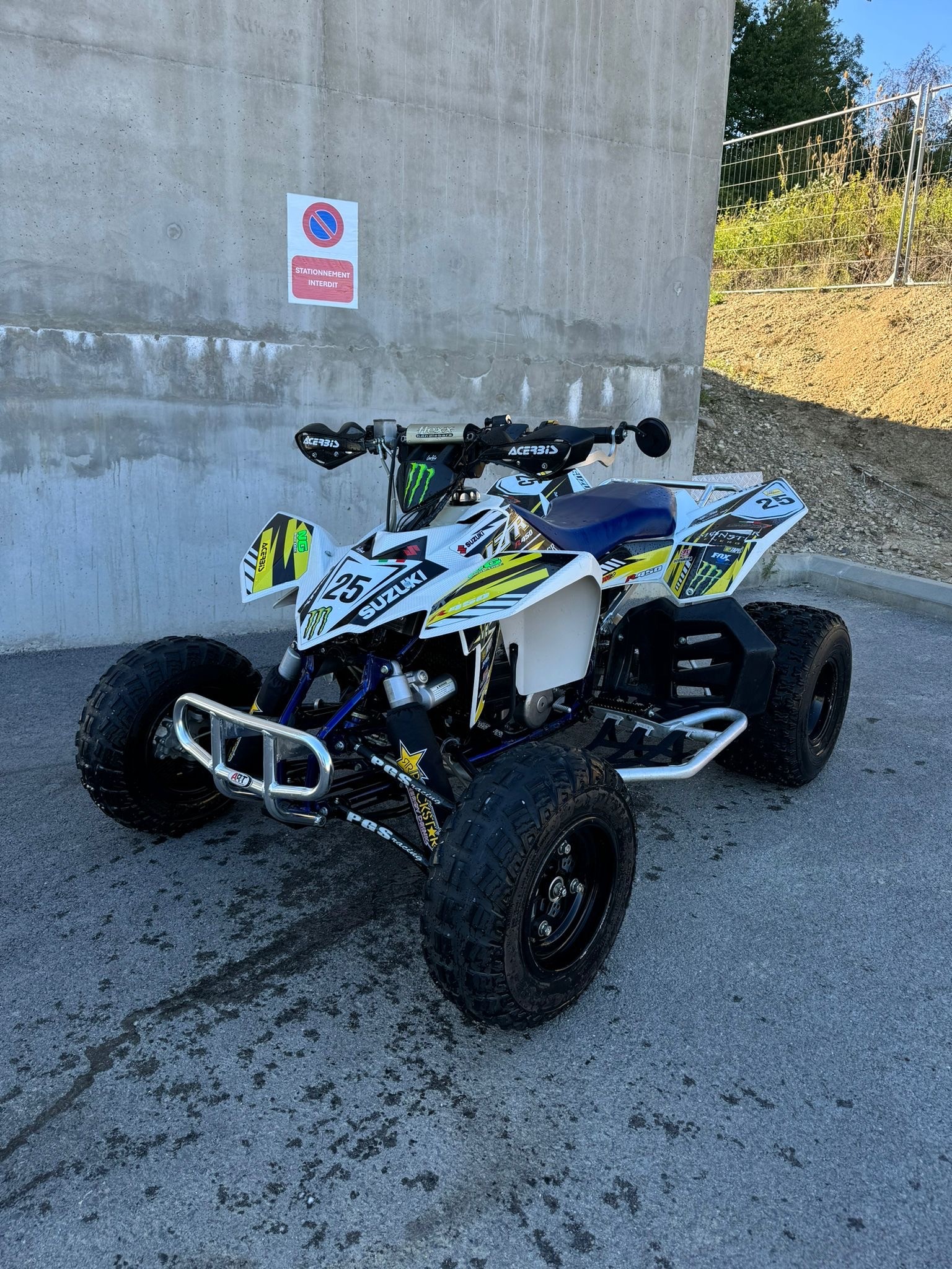 SUZUKI LT-image-0