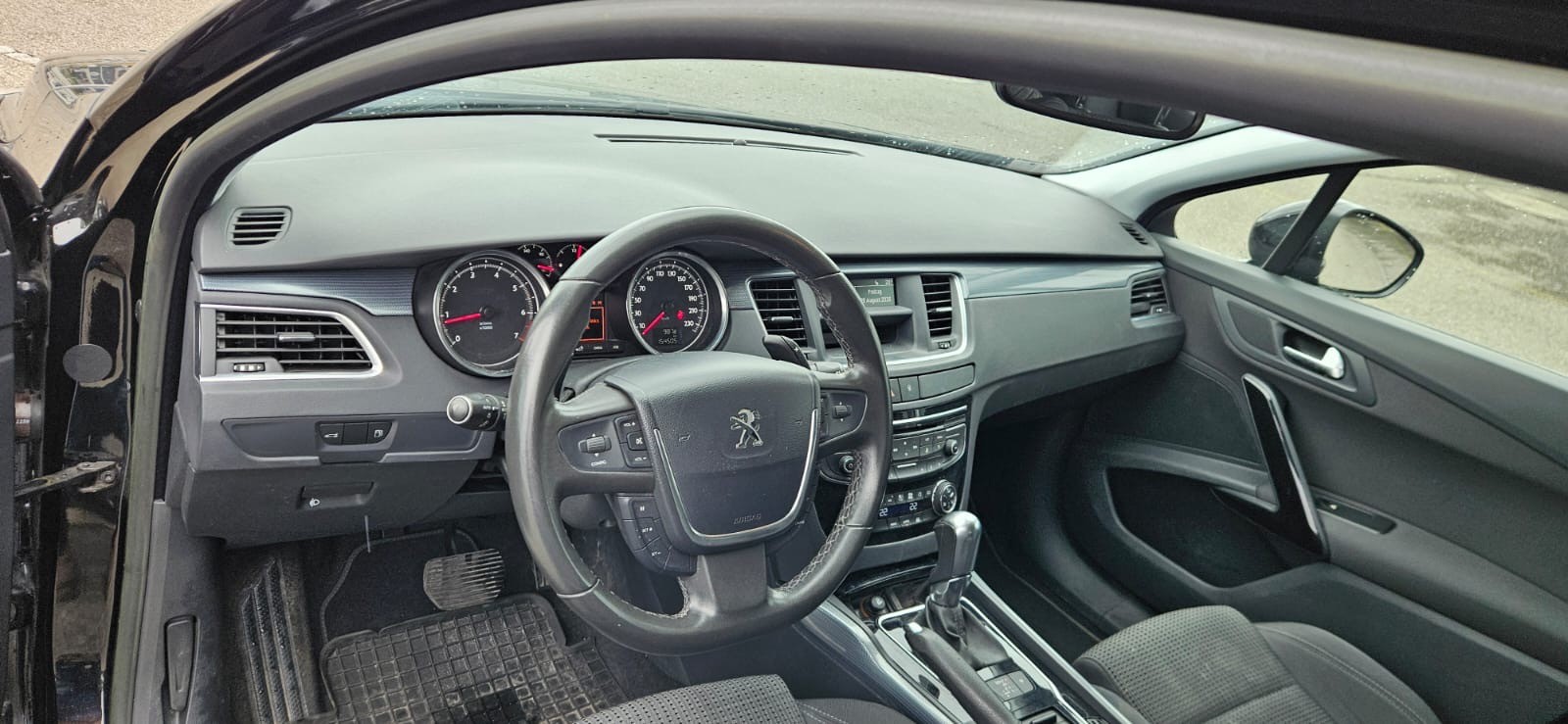 PEUGEOT 508 SW 1.6 16V T Allure Automatic-image-4