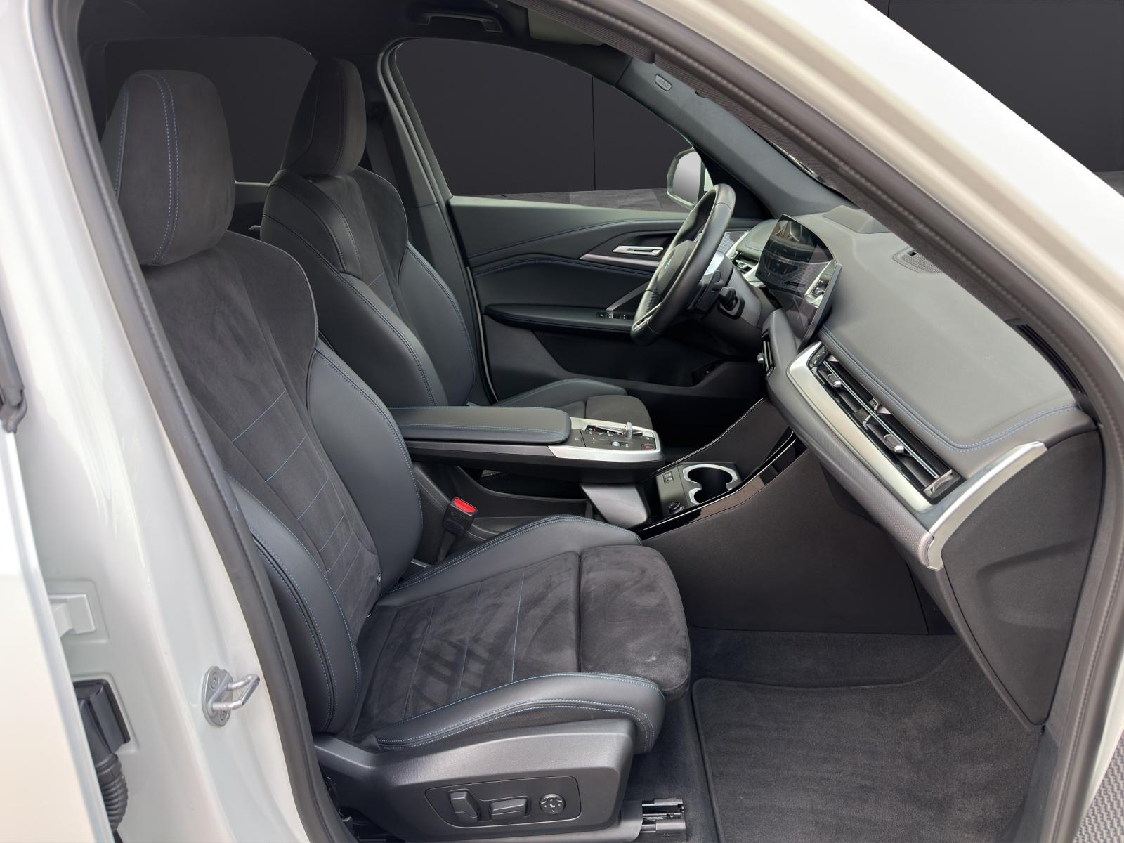 BMW X1 20d xDrive paddles-image-18