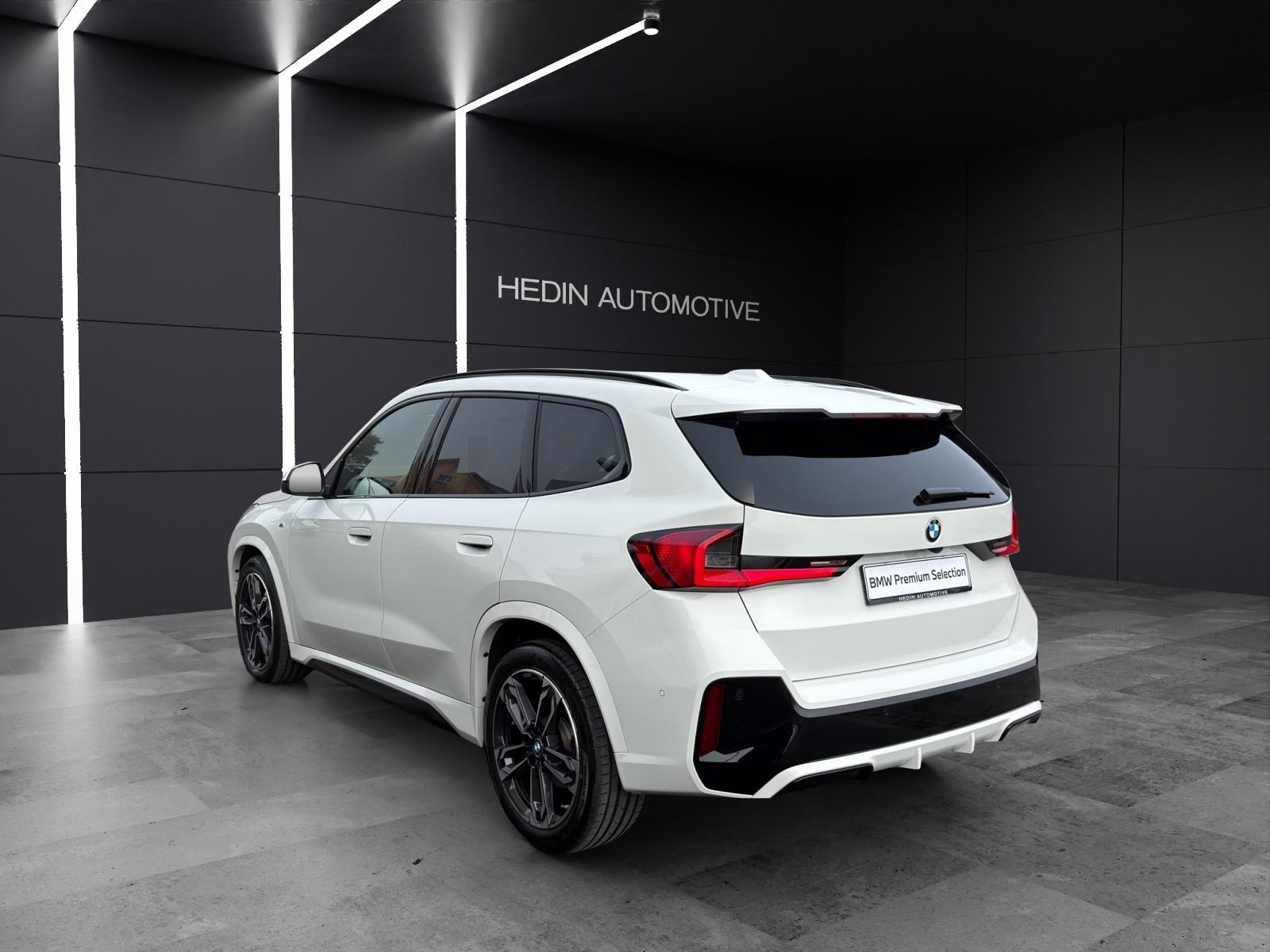 BMW X1 20d xDrive paddles-image-2
