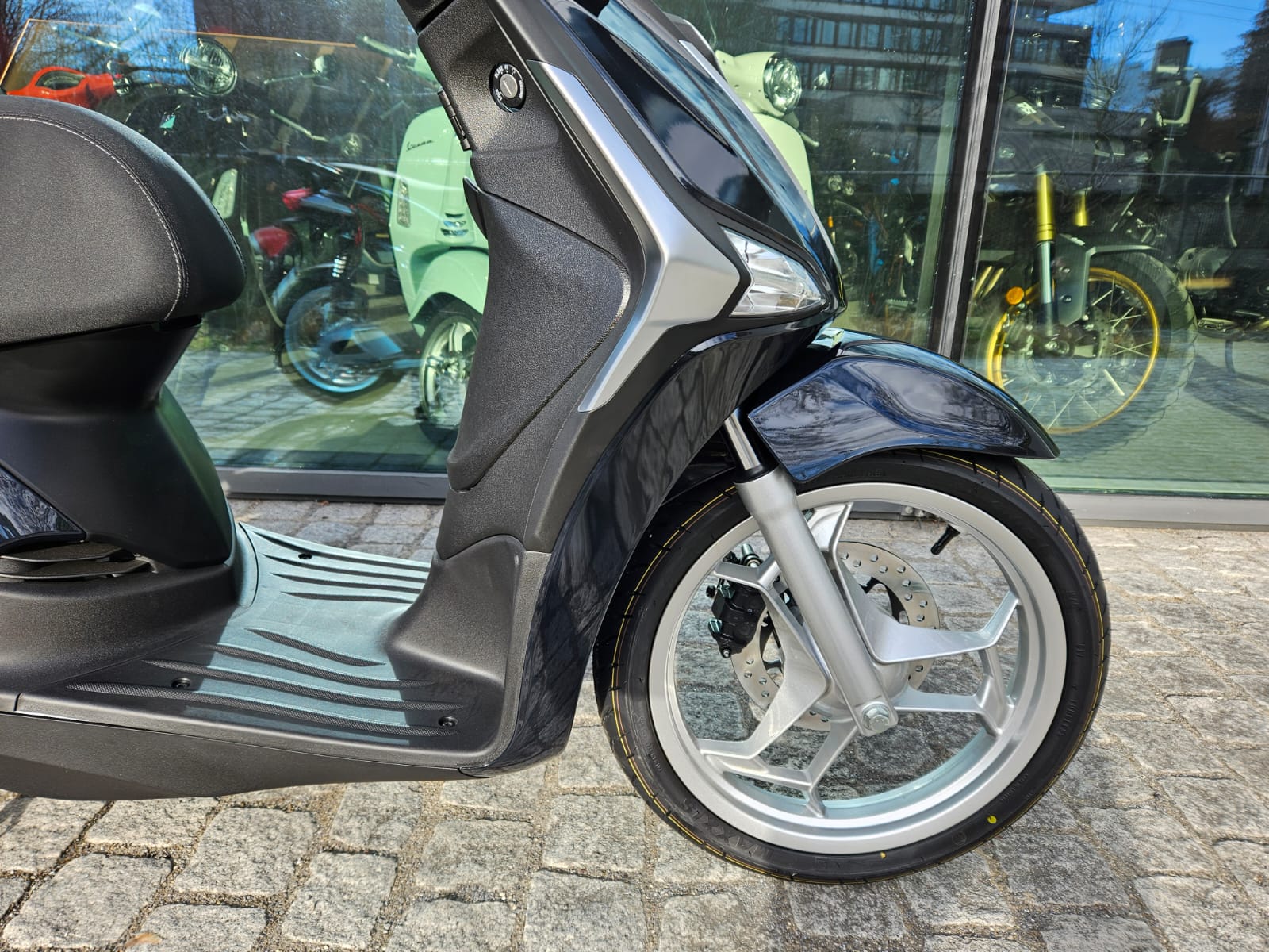 PIAGGIO Liberty 125 E5+-image-5