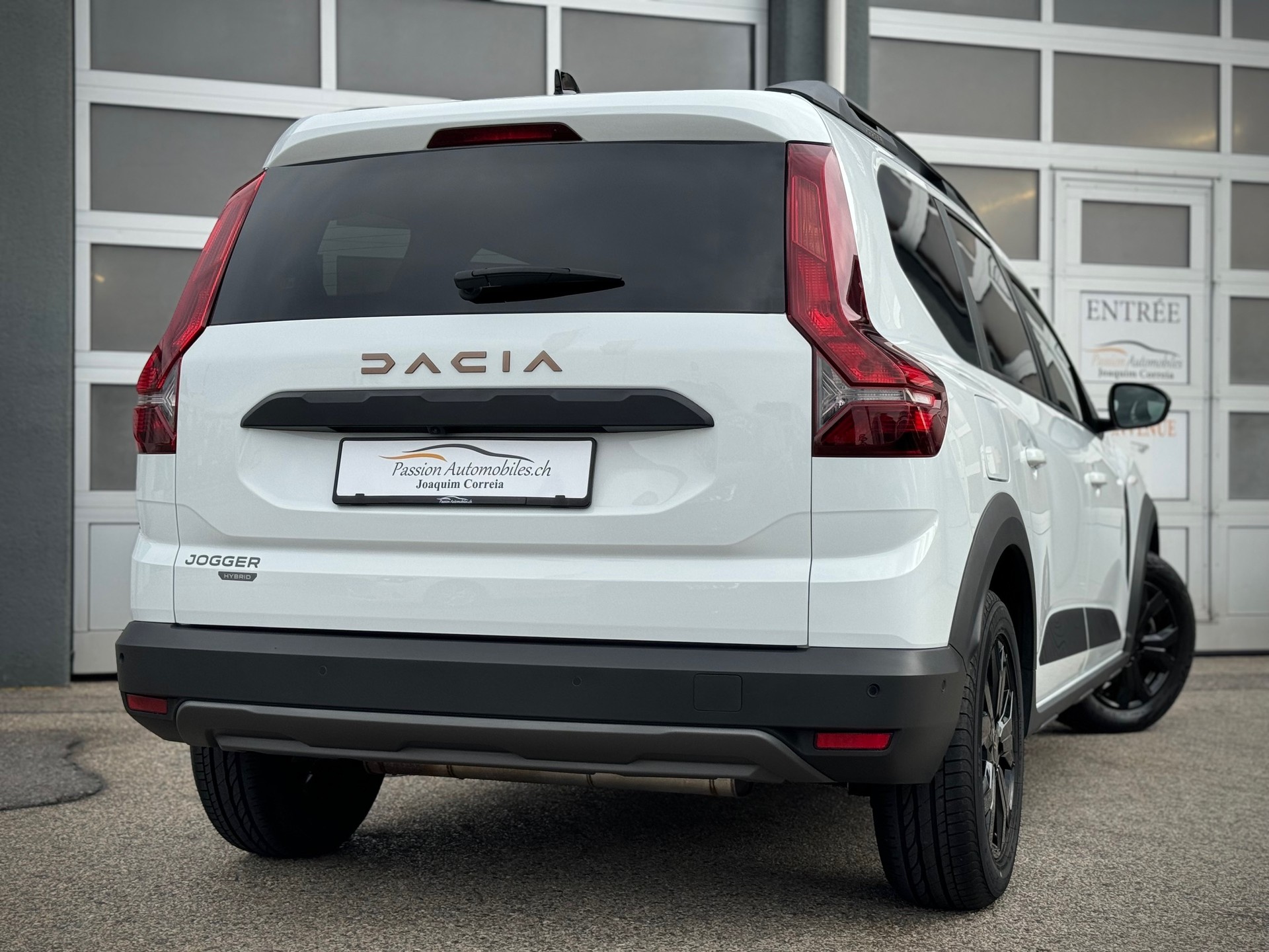DACIA Jogger HEV 140 Extreme - Véhicule Suisse (CH)-image-1