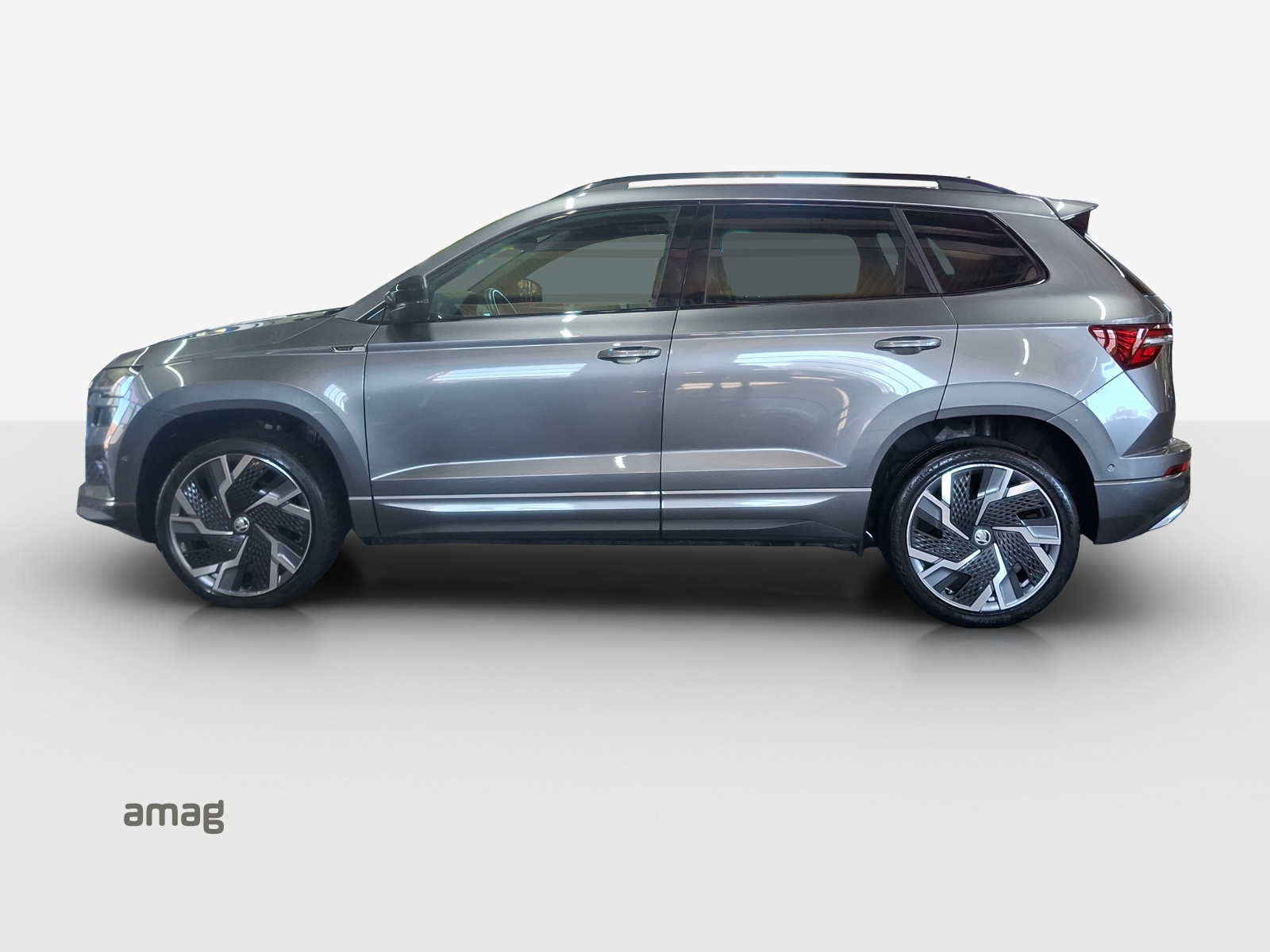SKODA Karoq 1.5 TSI SportLine DSG-showroom-element-1