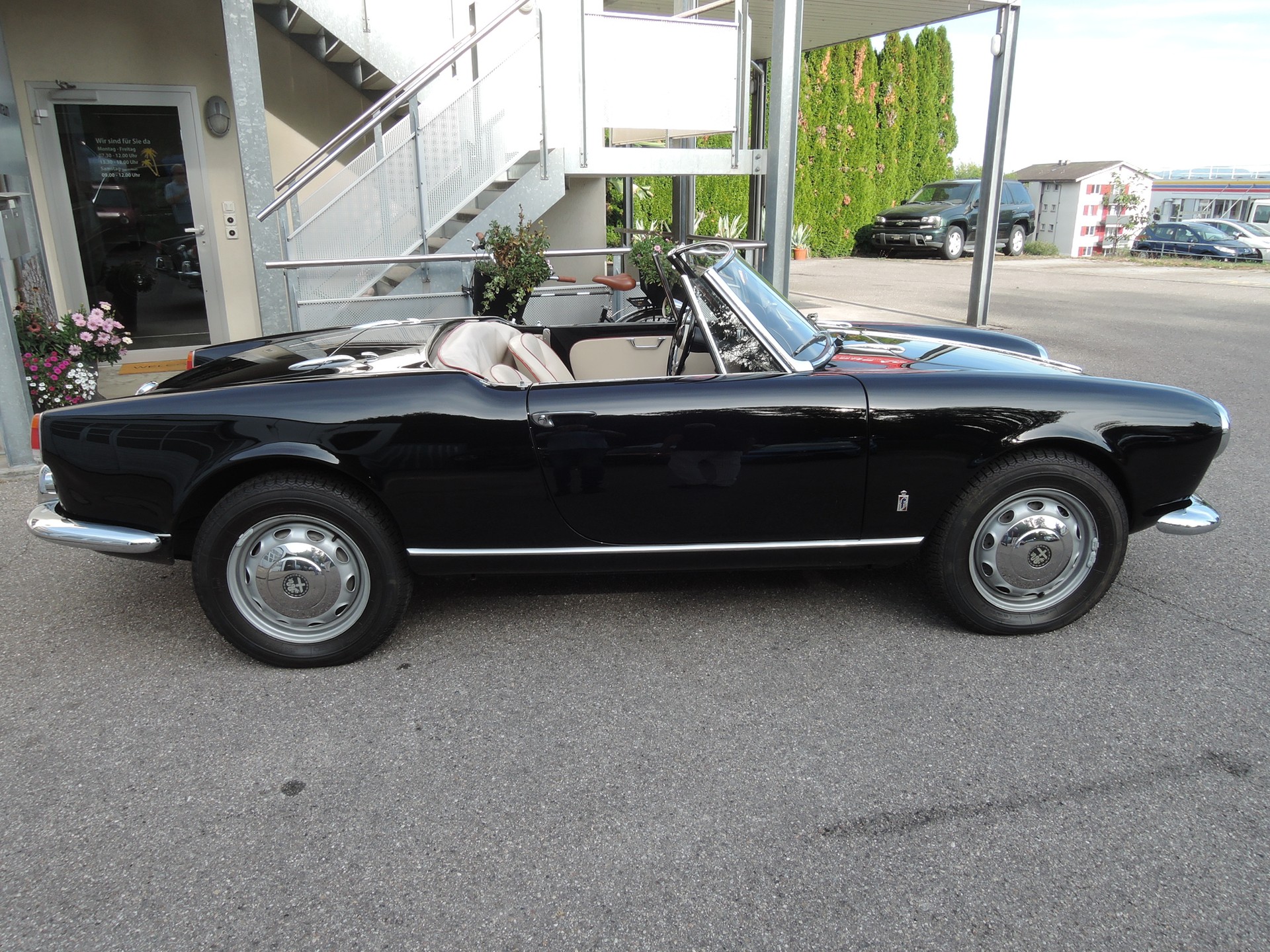 ALFA ROMEO GIULIETTA-showroom-element-2
