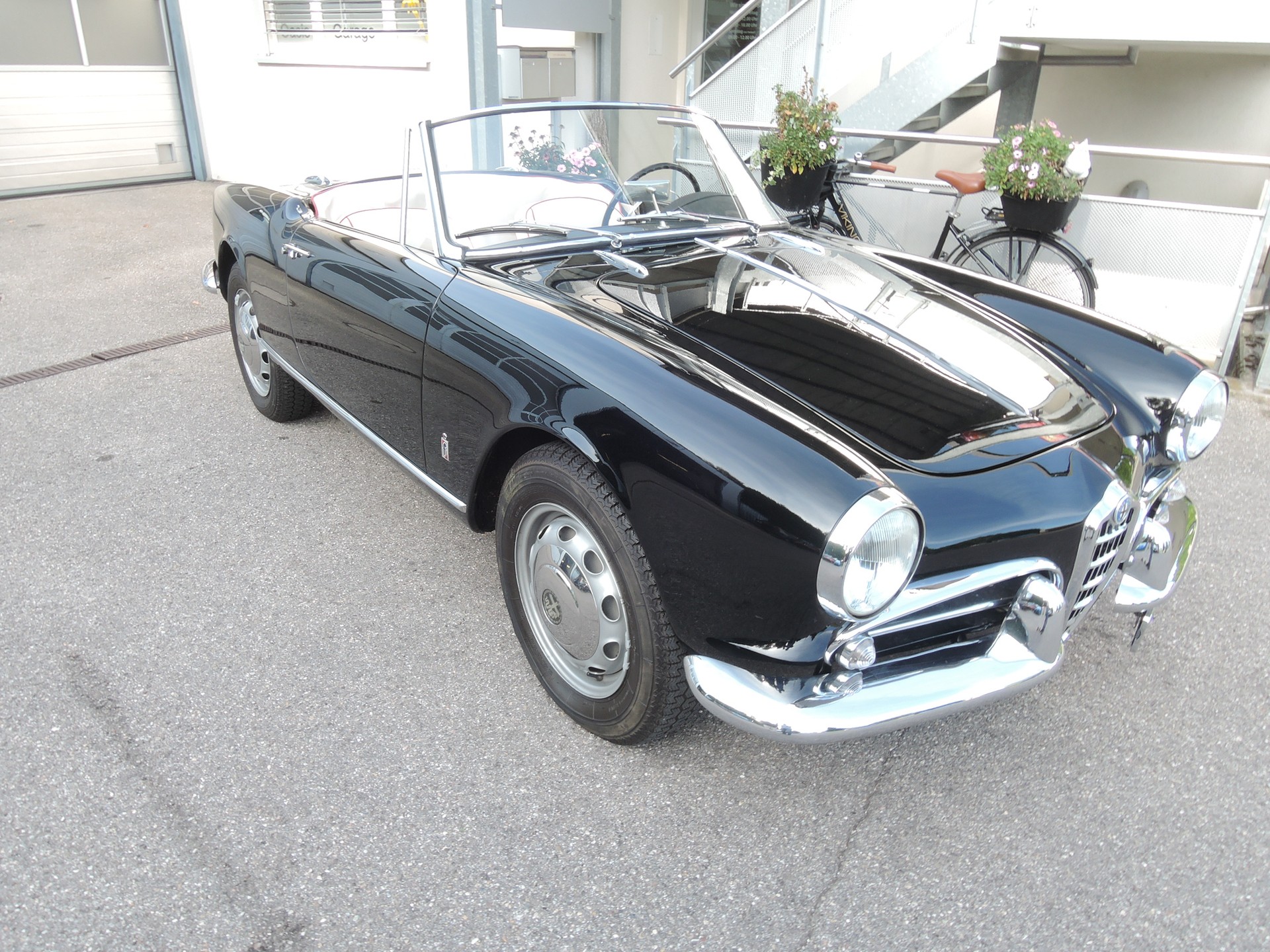 ALFA ROMEO GIULIETTA-showroom-element-1