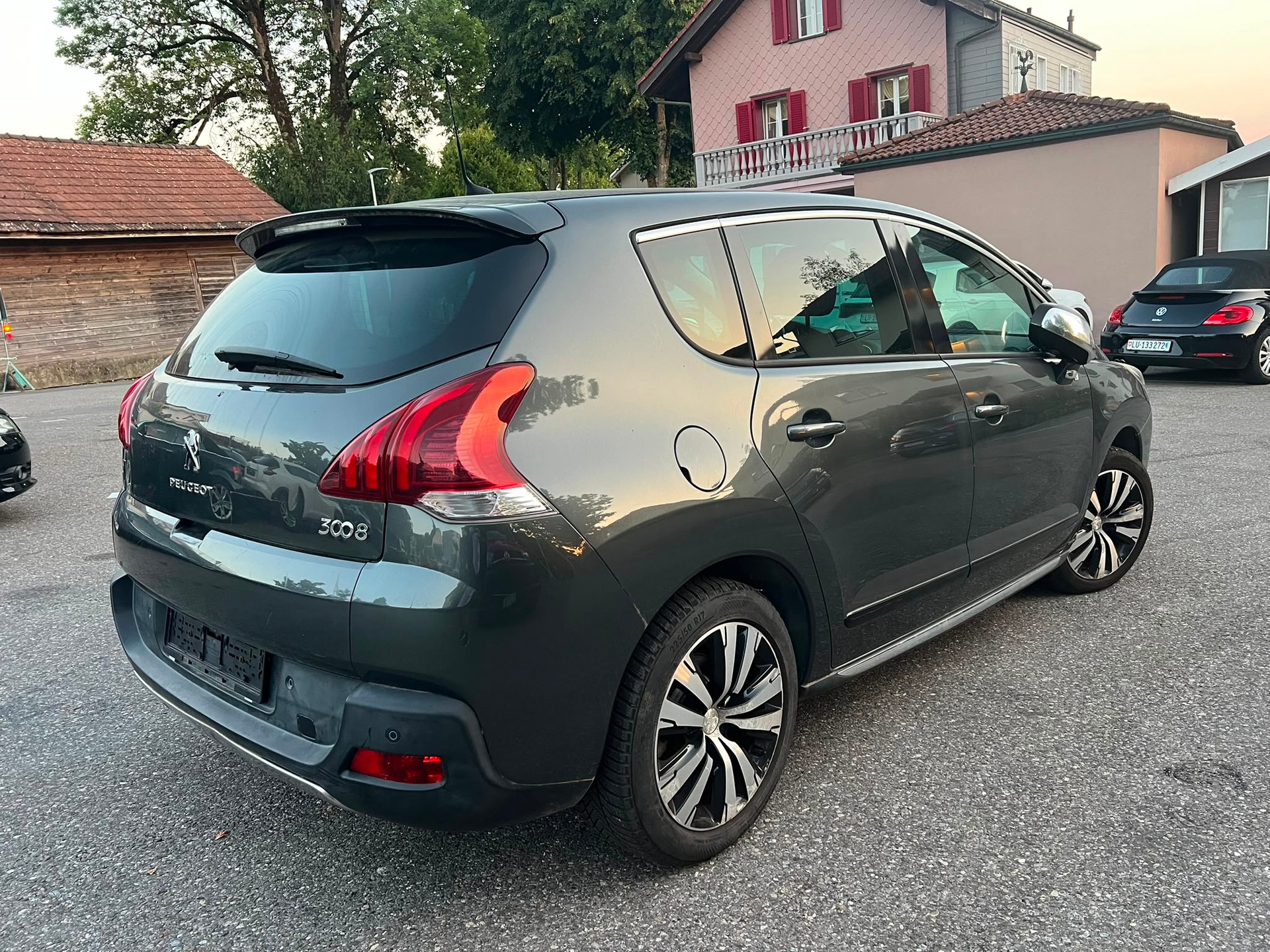 PEUGEOT 3008 HYbrid4 2.0 HDI ETG6-image-4