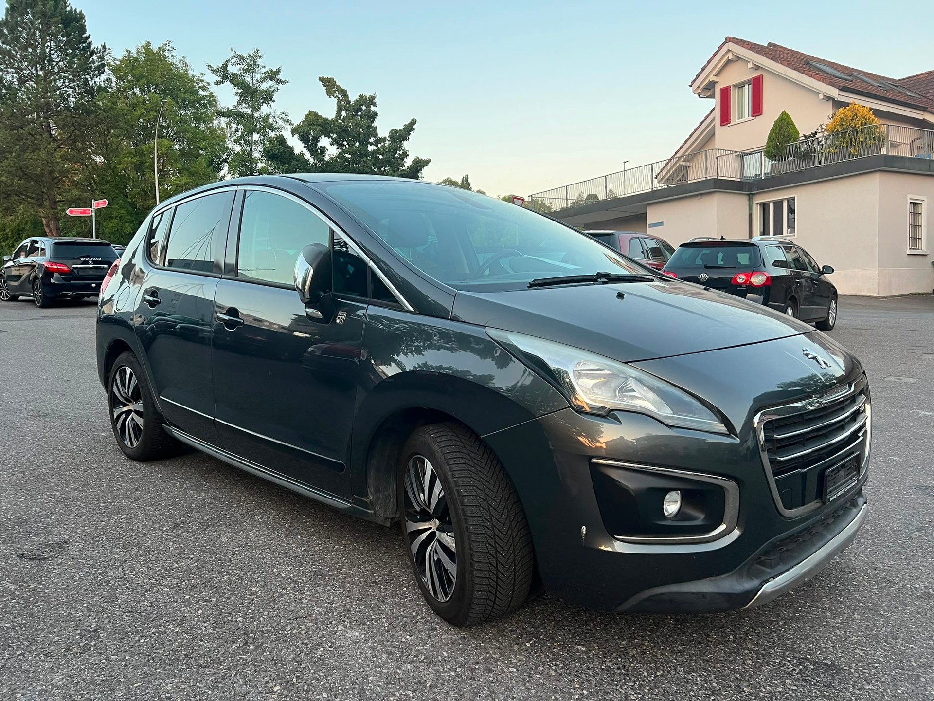 PEUGEOT 3008 HYbrid4 2.0 HDI ETG6-showroom-element-2