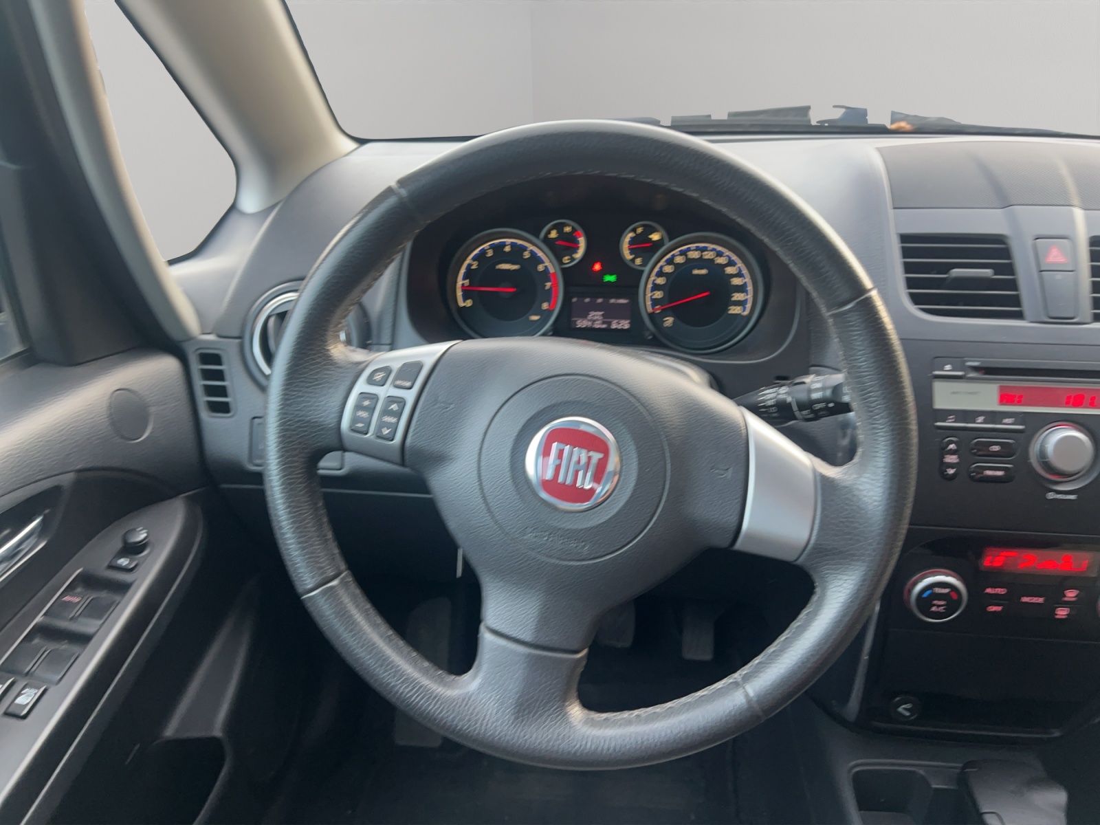 FIAT Sedici 1.6 4WD Dynamic-image-14
