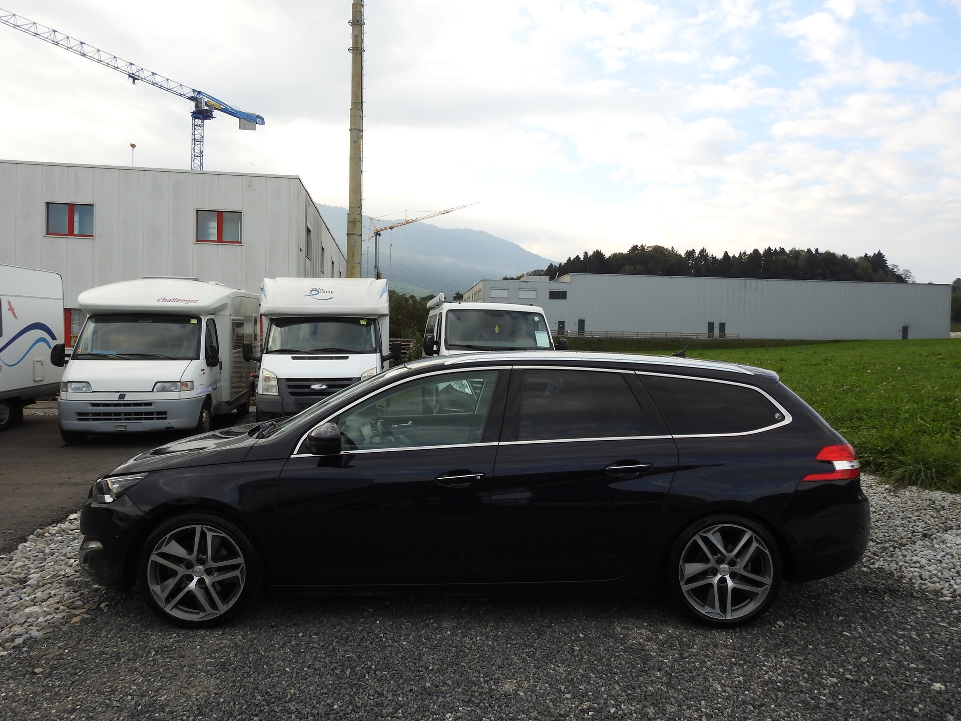 PEUGEOT 308 SW 2.0 BlueHDI Active Automatic-showroom-element-3
