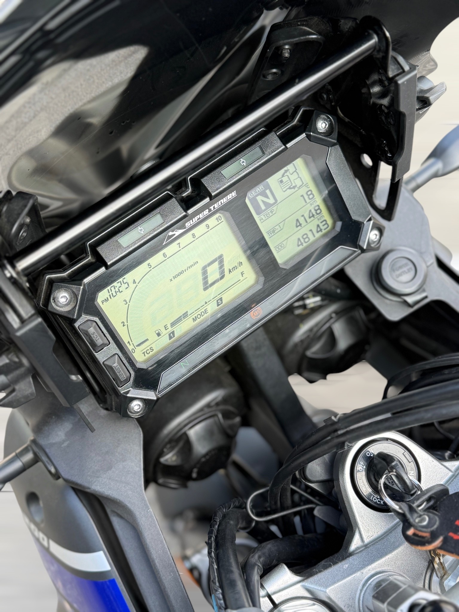 YAMAHA XT 1200 ZE Super Ténéré-image-2
