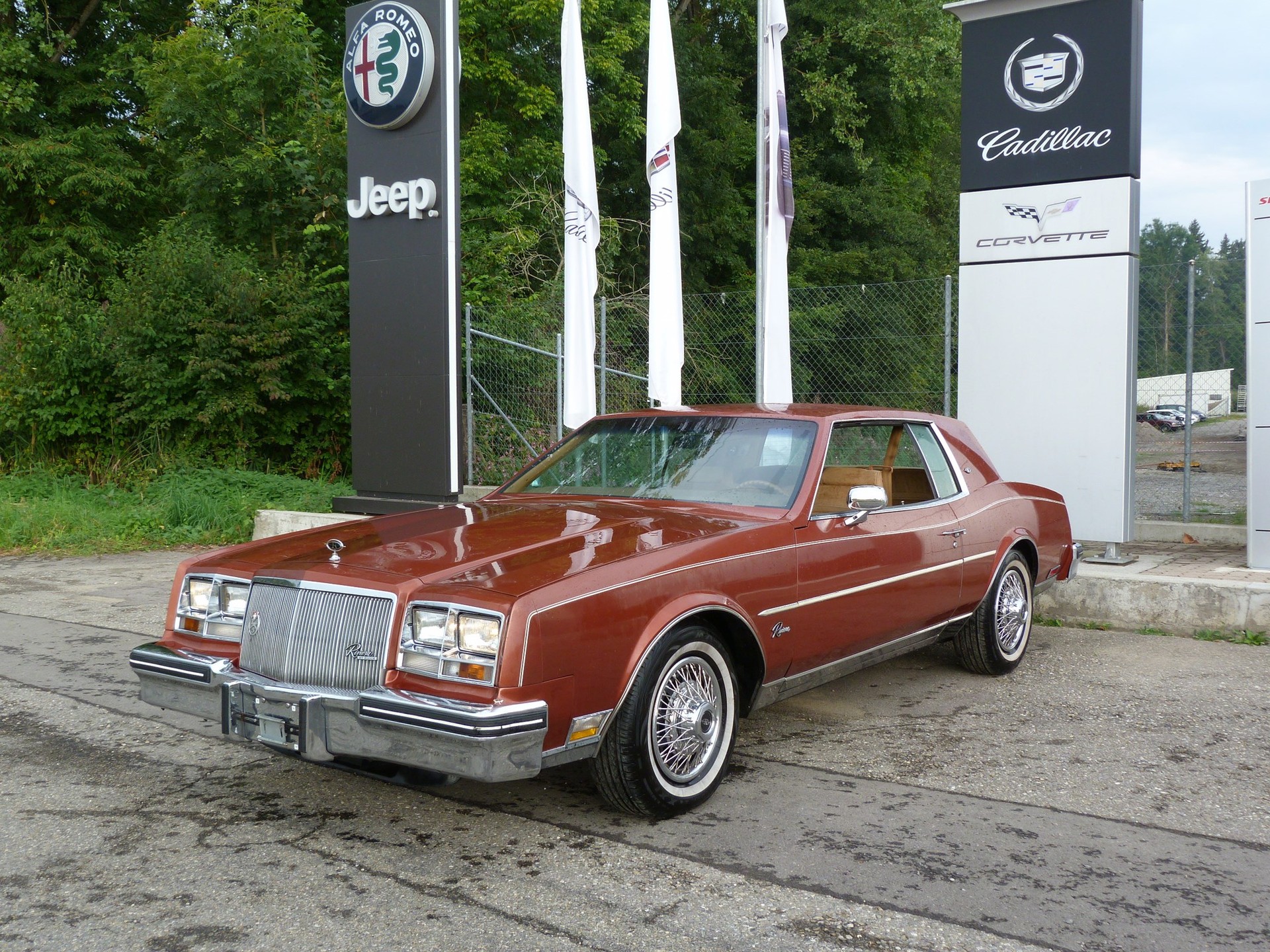 BUICK RIVIERA-image-2
