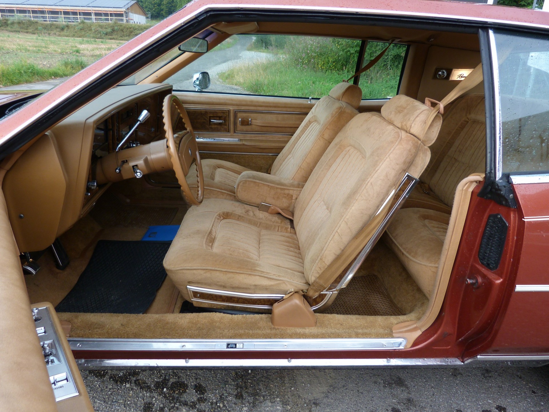 BUICK RIVIERA-image-8