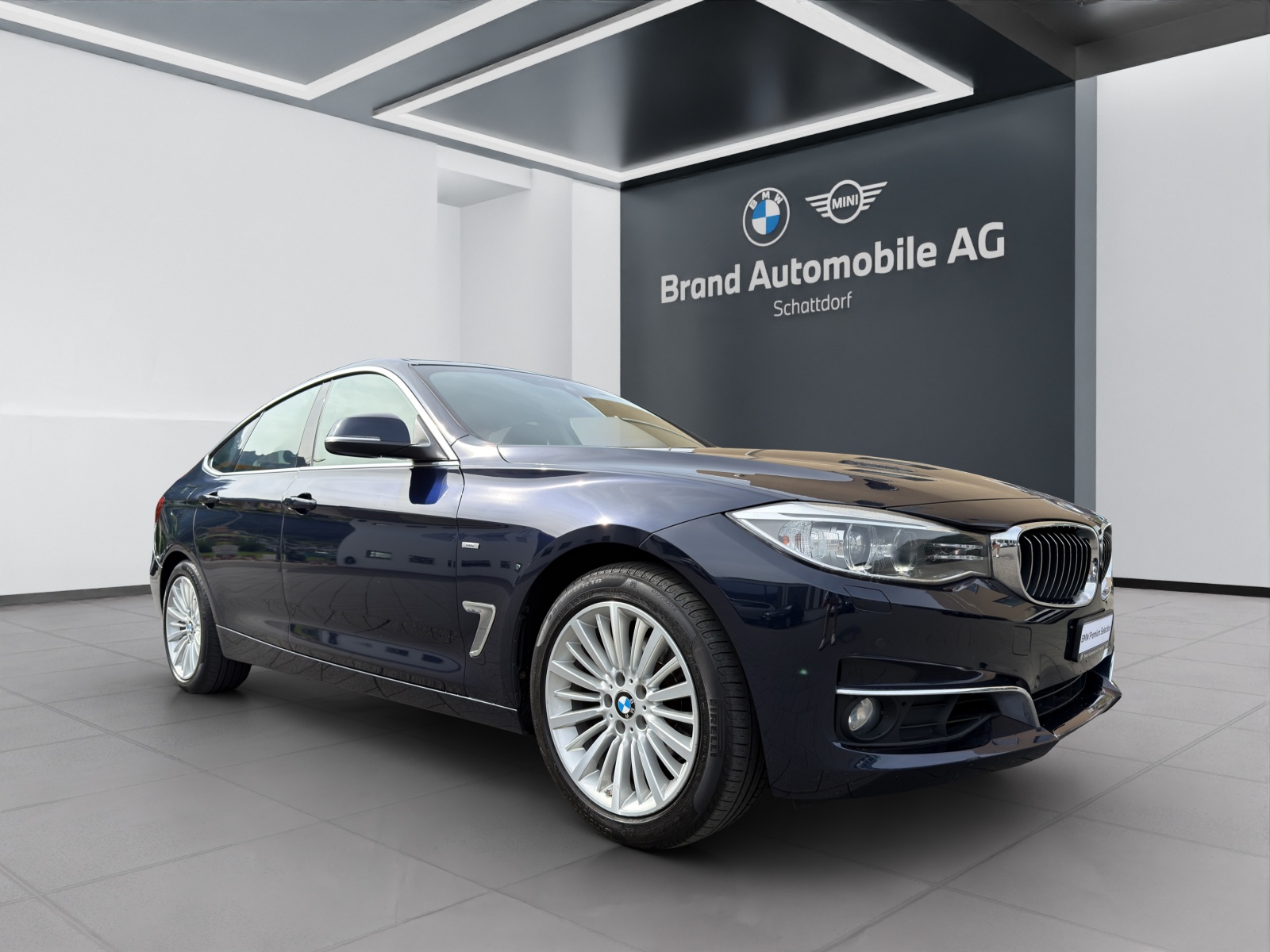 BMW 320i xDrive Gran Turismo-image-6