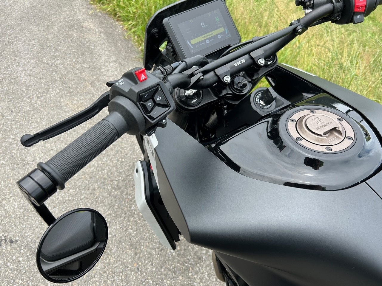 HUSQVARNA Svartpilen 801-image-5