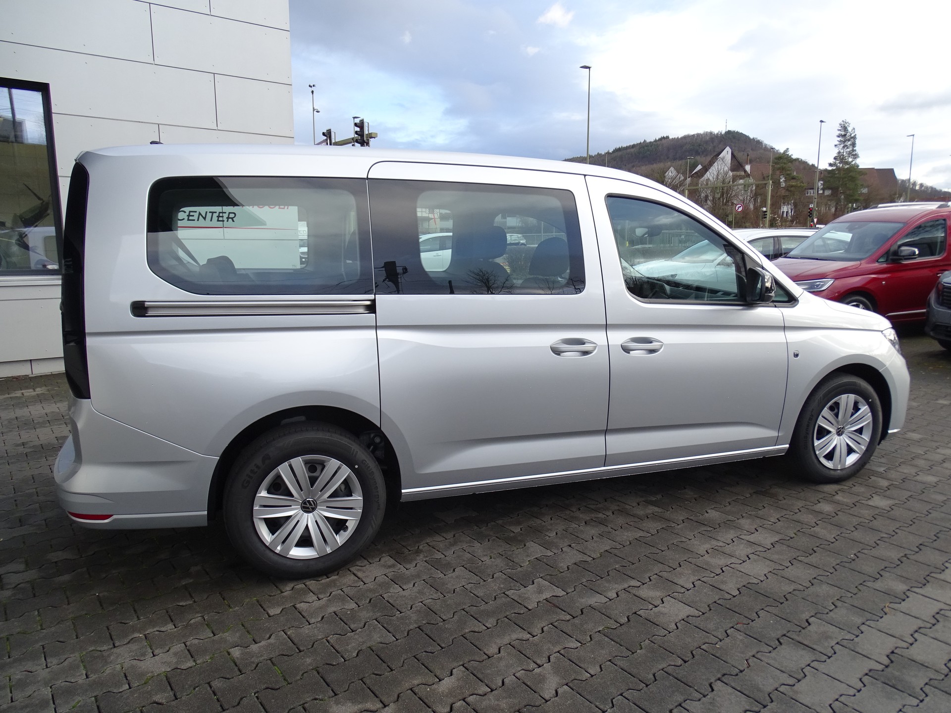 VW Caddy Maxi 1.5 TSI DSG-image-6