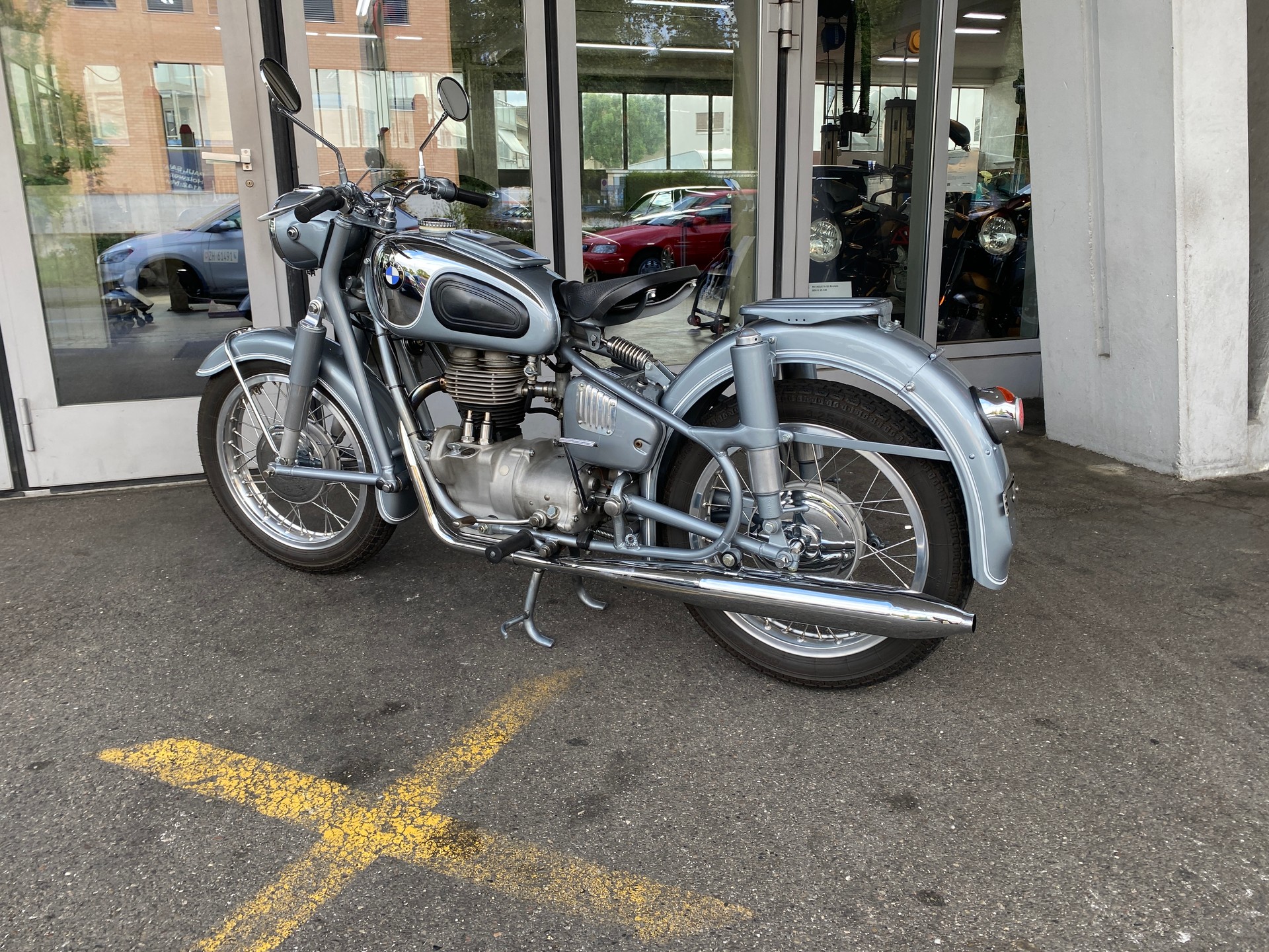BMW R 26 Swiss Blue-image-9