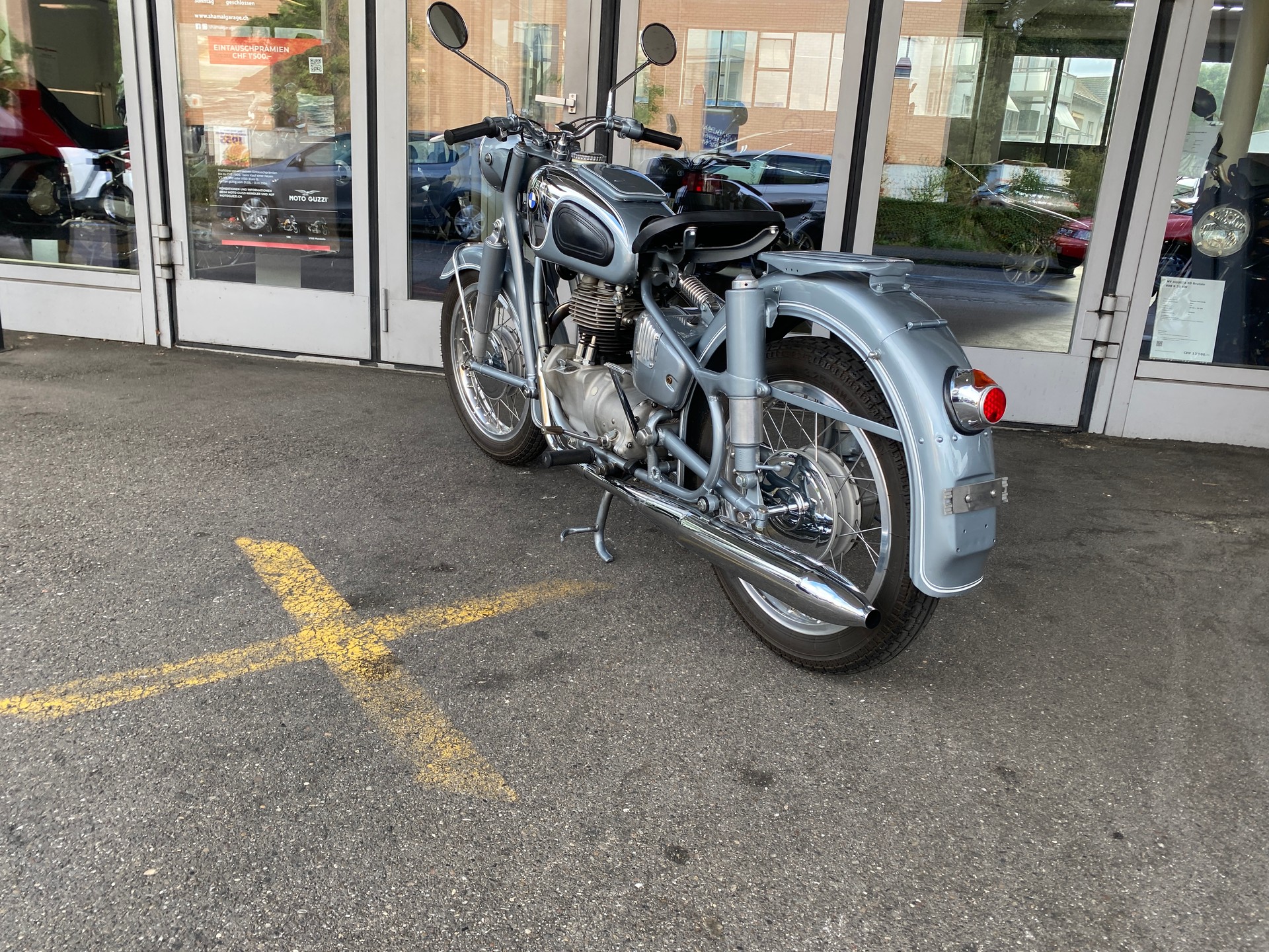 BMW R 26 Swiss Blue-image-10