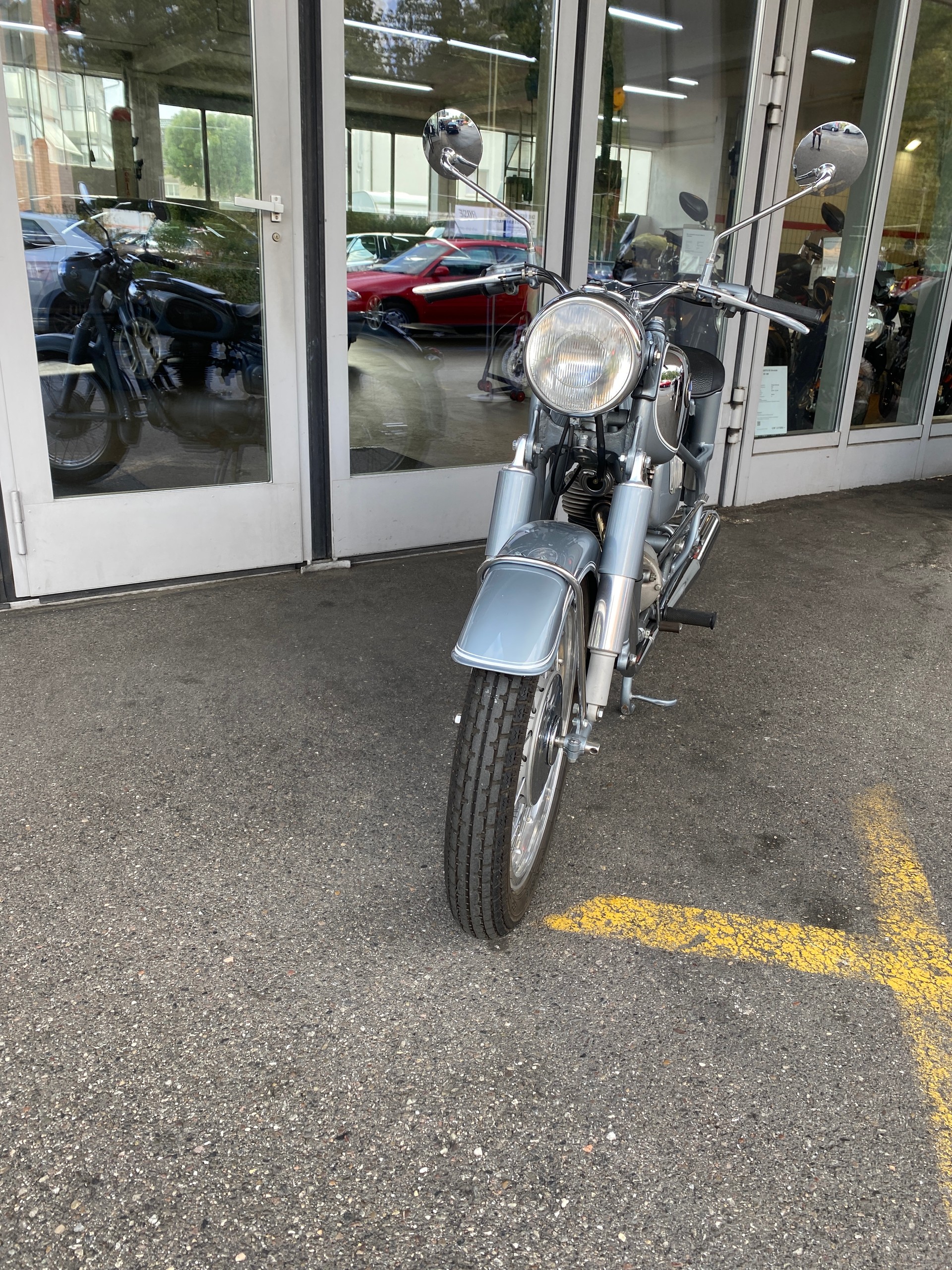 BMW R 26 Swiss Blue-image-6