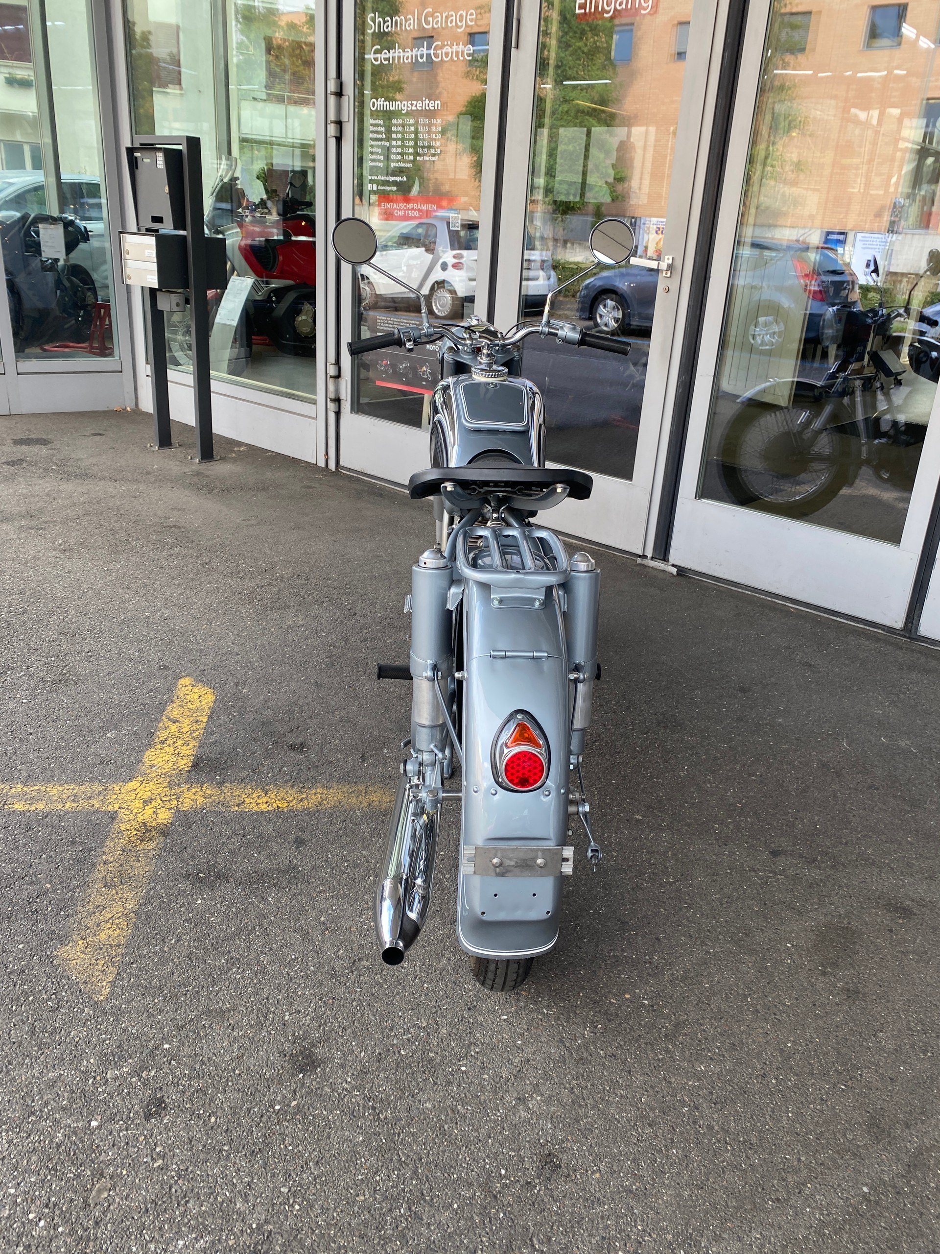 BMW R 26 Swiss Blue-image-12