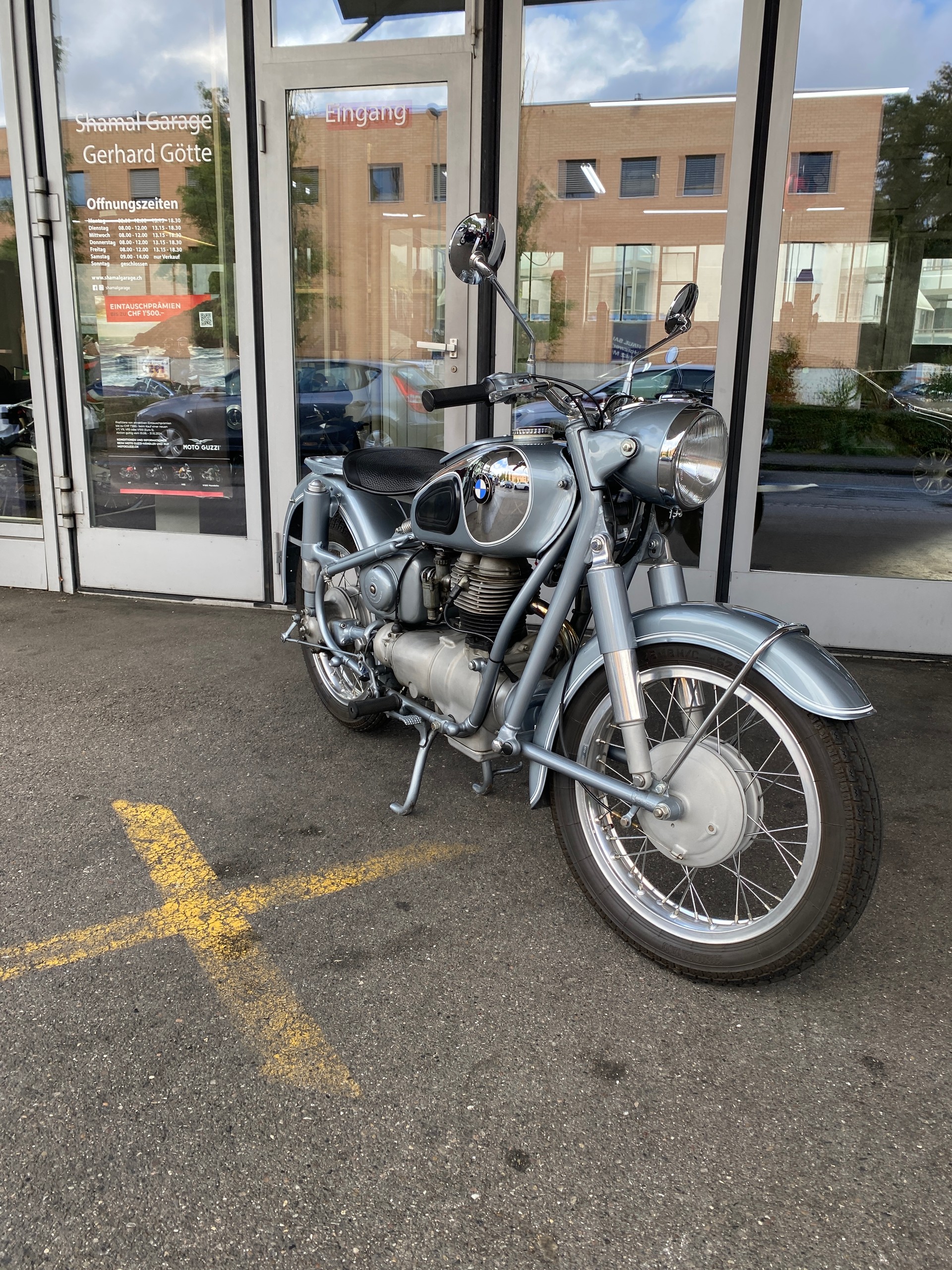 BMW R 26 Swiss Blue-image-3
