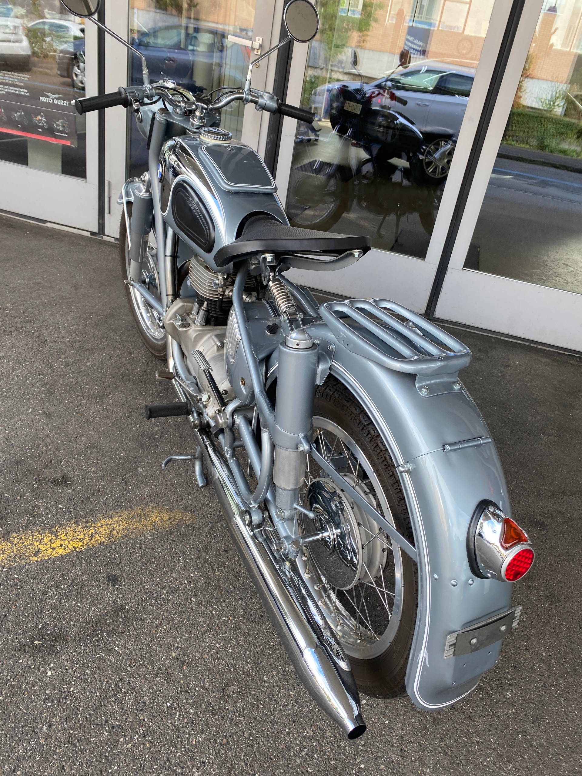 BMW R 26 Swiss Blue-image-13