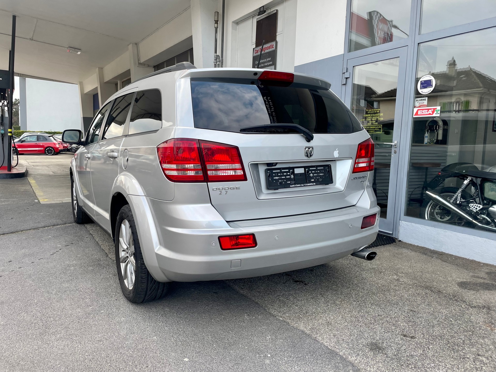 DODGE Journey 2.7 V6 E85 SXT Automatic-showroom-element-1