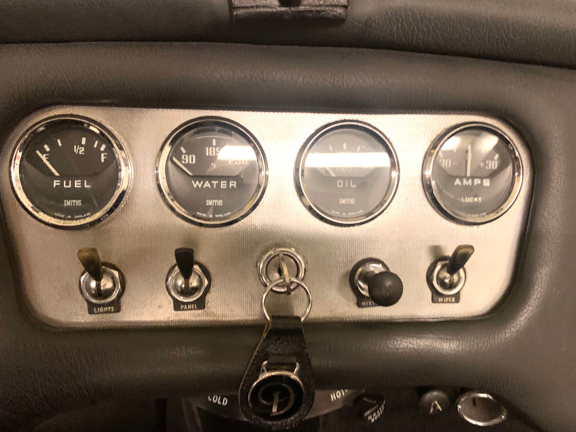 DAIMLER SP 250-image-6