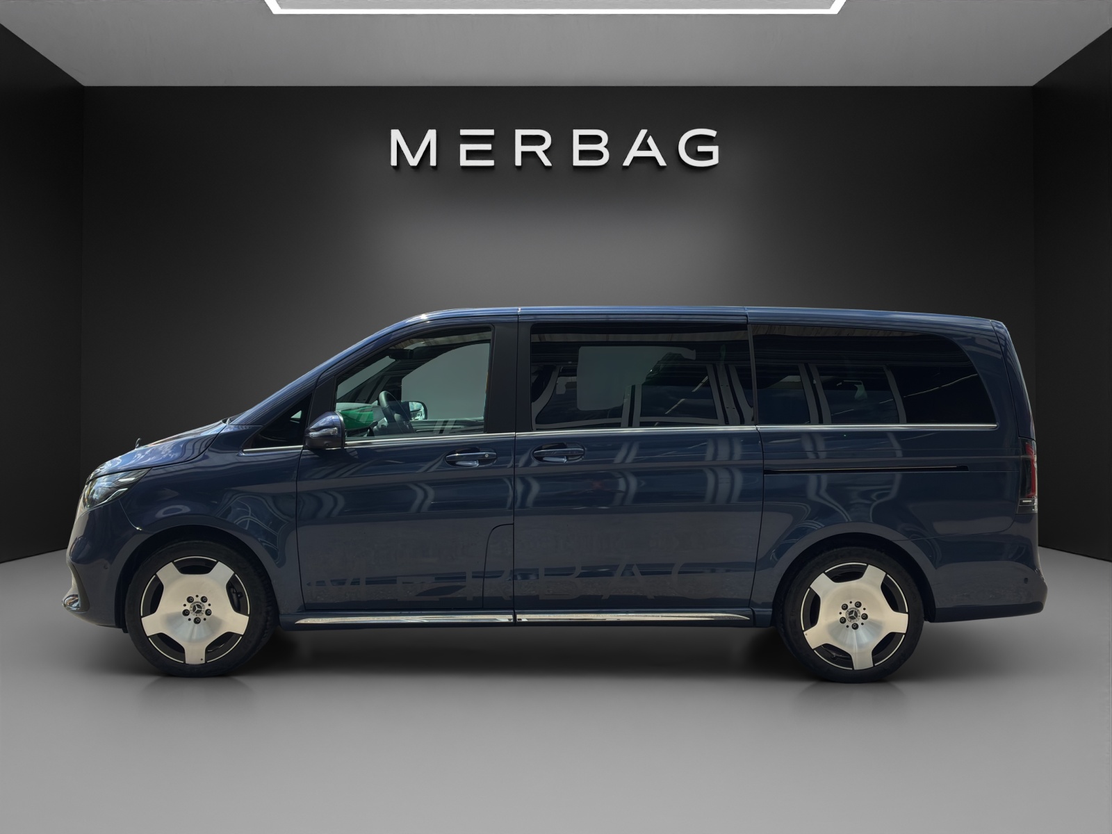 MERCEDES-BENZ V 300 d lang Exclusive 4Matic 9G-Tronic-image-2