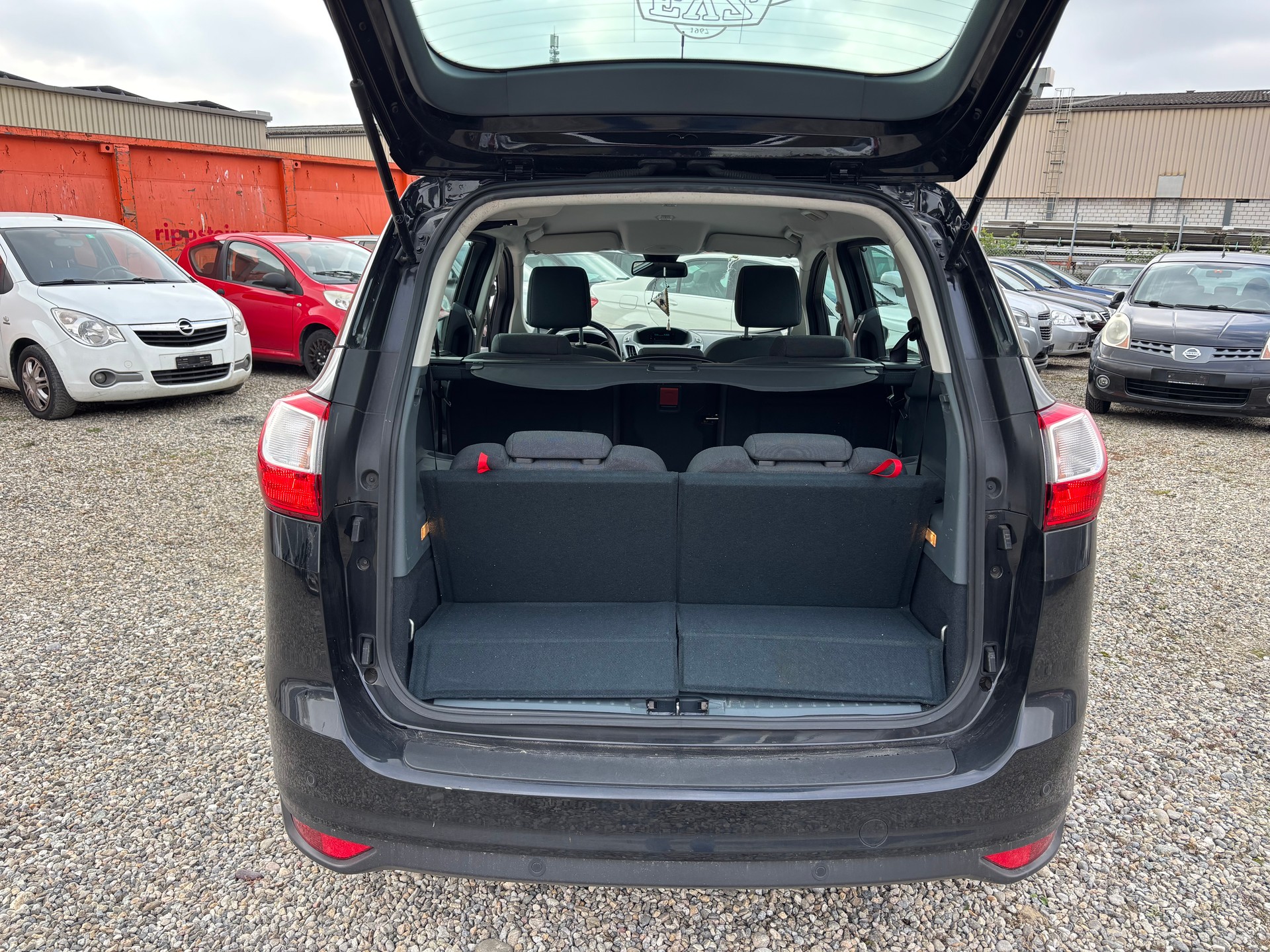 FORD Grand C-MAX-image-6