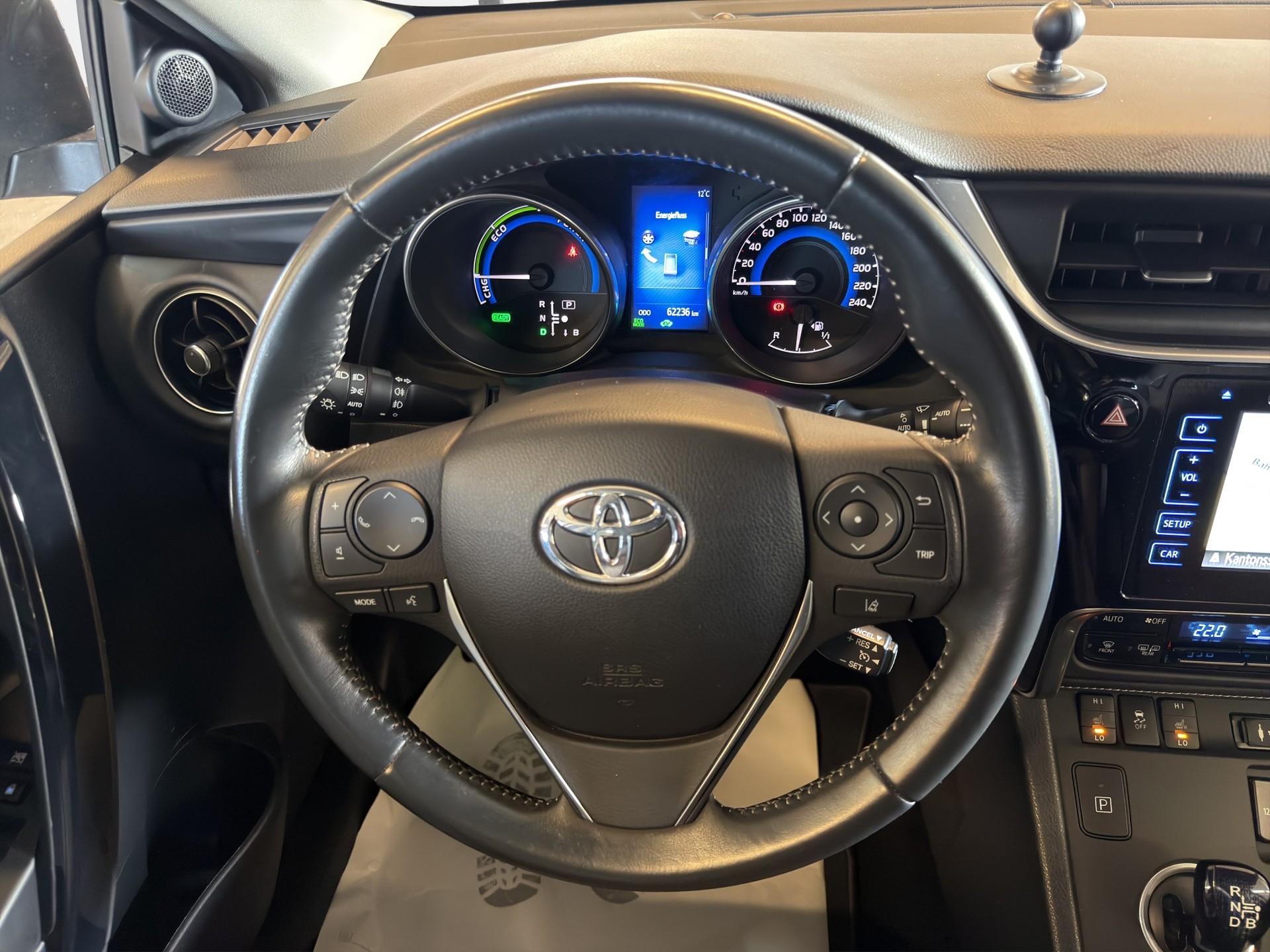 TOYOTA Auris 1.8 HSD Limited e-CVT*TOP ZUSTAND*TOP AUSSTATTUNG*-image-12