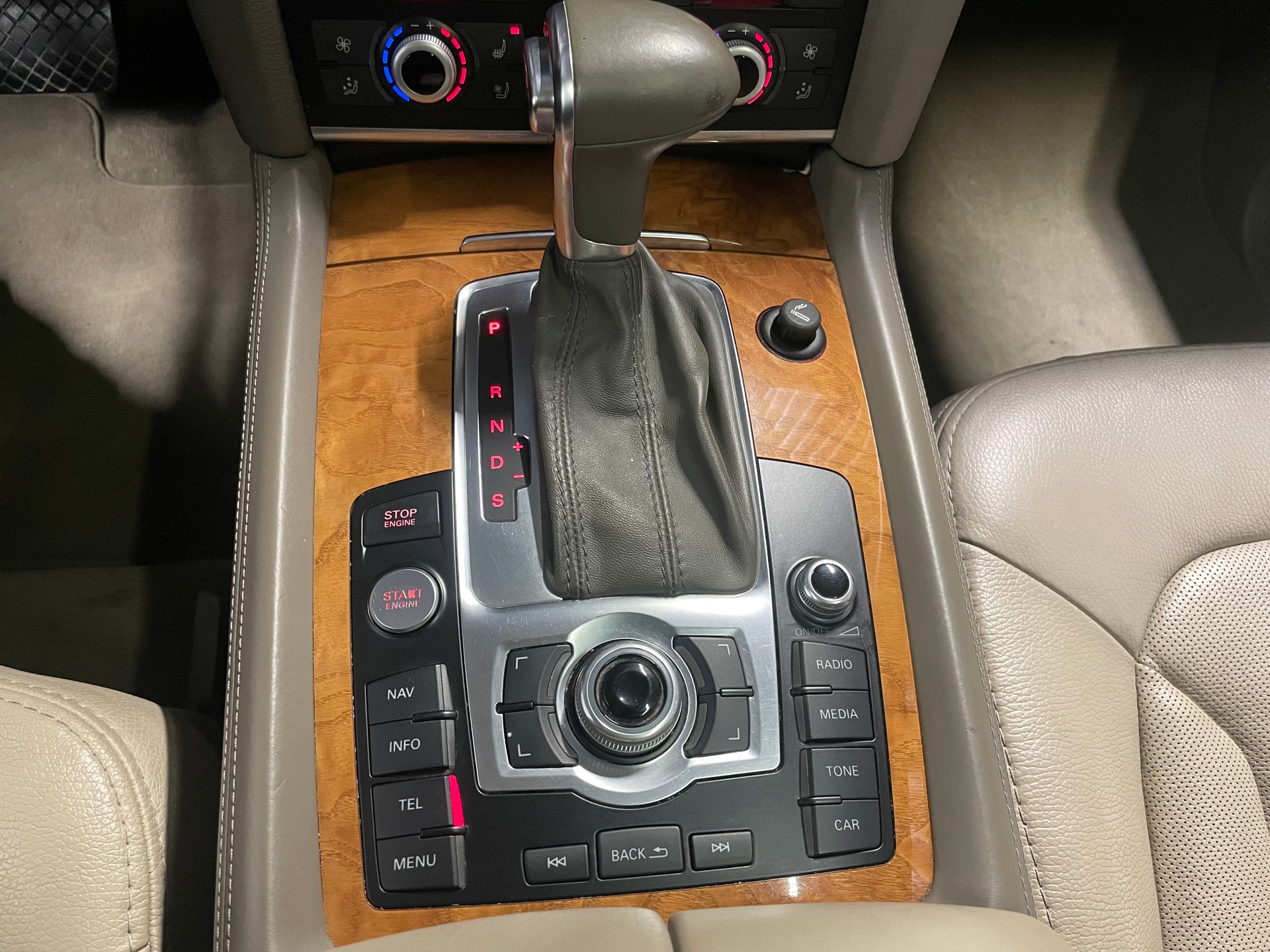AUDI Q7 3.0 TFSI quattro tiptronic (49)-image-15