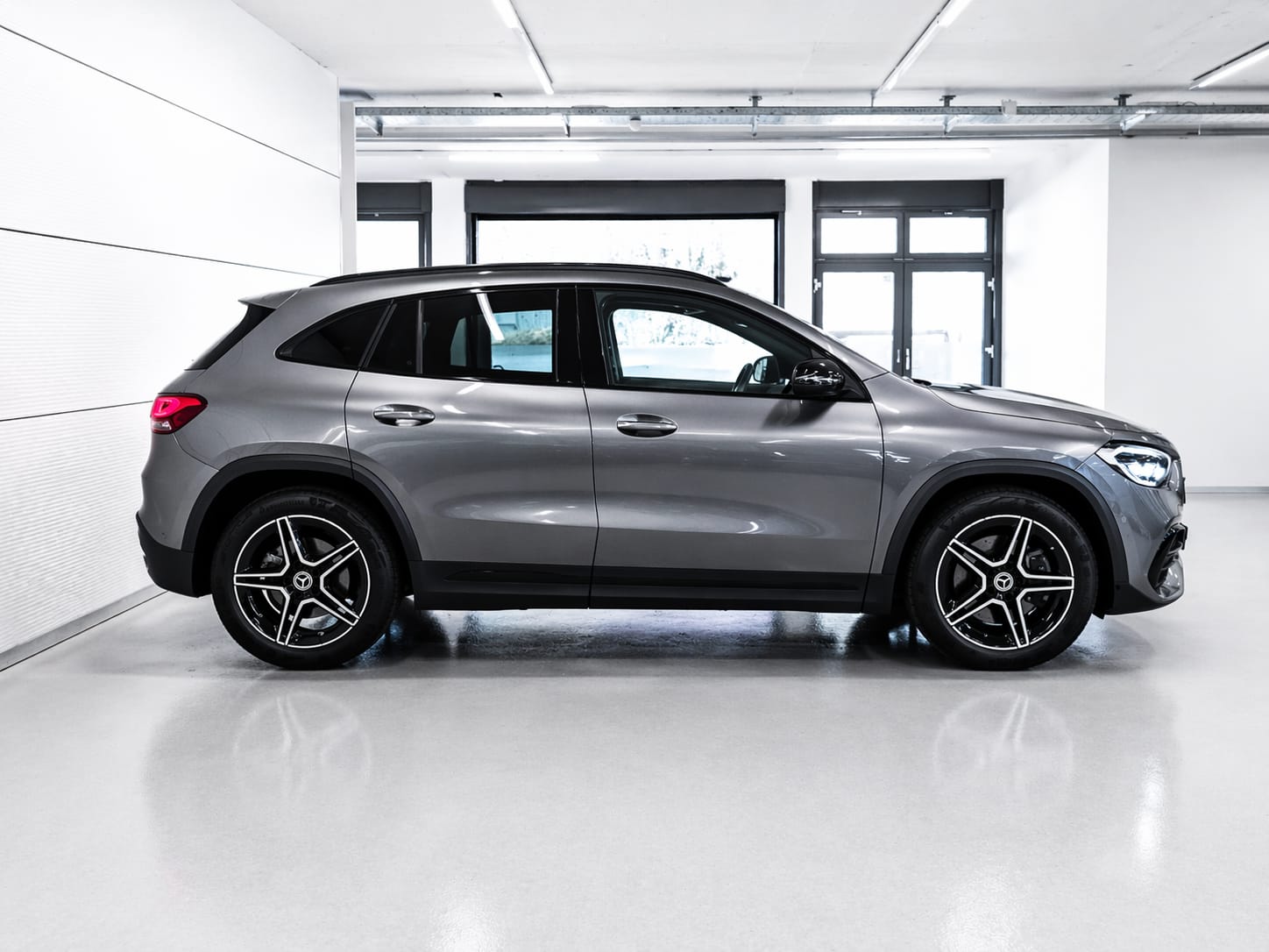 MERCEDES-BENZ GLA 200d 4Matic AMG Line *CH-Fahrzeug* *Frisch ab Service* *Leasing ohne Anzahlung ab 490.-*-image-4