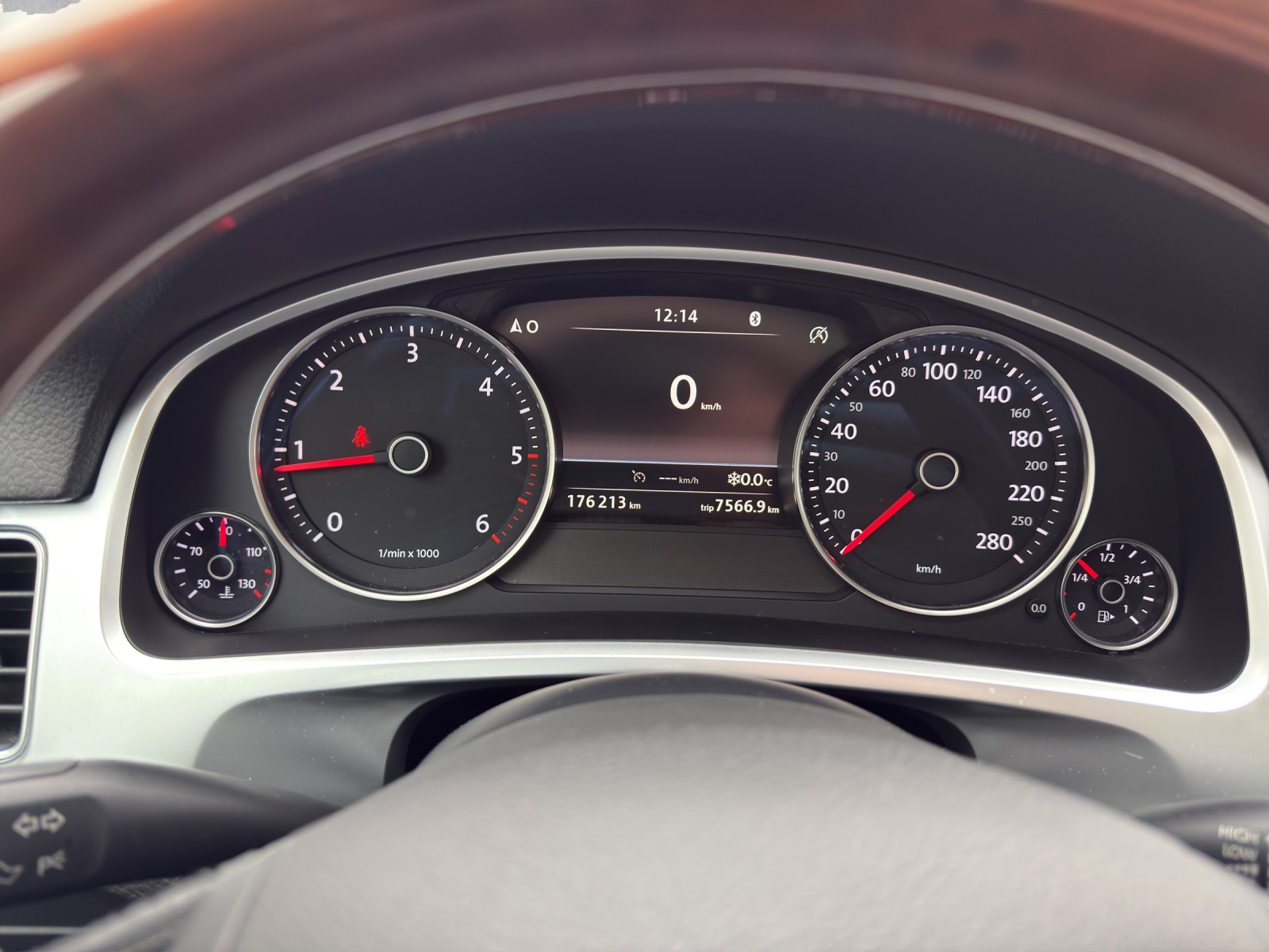 VW Touareg 3.0 TDI BlueMotion Technology Tiptronic-image-11