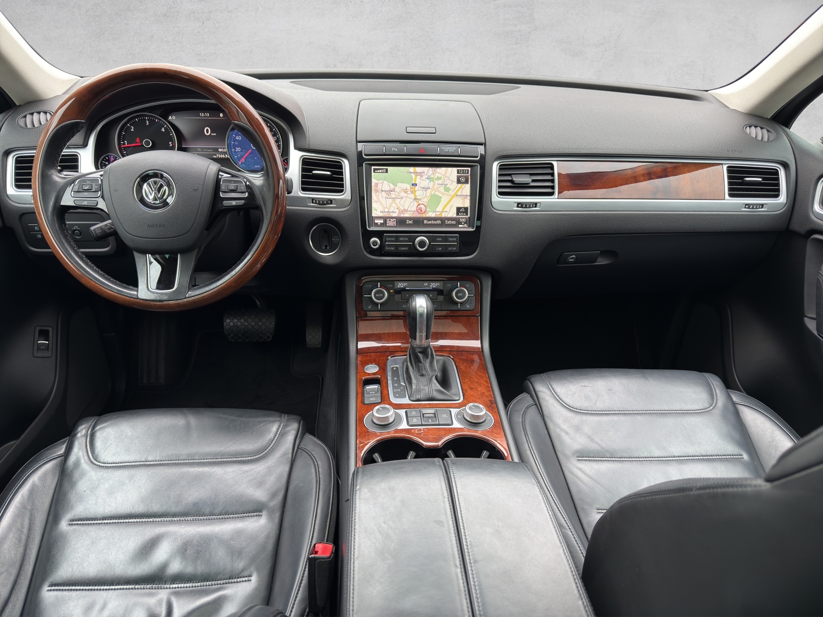 VW Touareg 3.0 TDI BlueMotion Technology Tiptronic-image-9