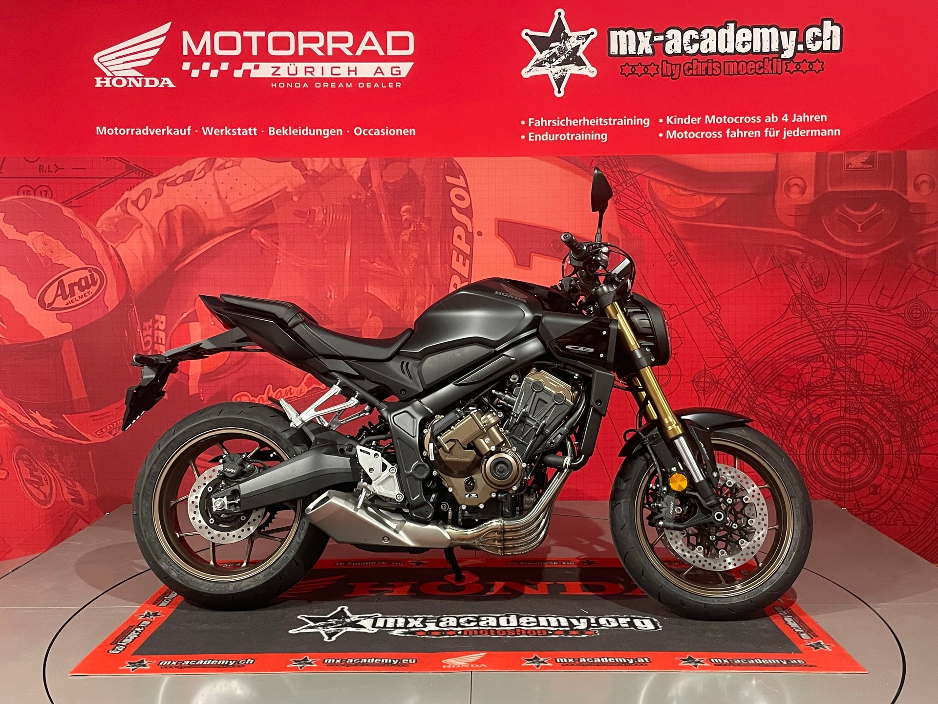 HONDA CB650R E-Clutch**Modell 2026**Neufahrzeug***Matte Gunpowder Black Metallic*-image-0