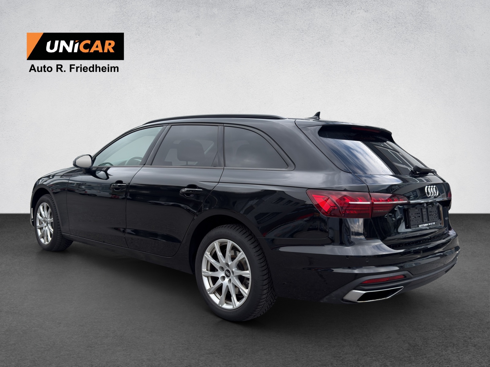 AUDI A4 Avant 40 TDI Attraction quattro S-tronic-image-4