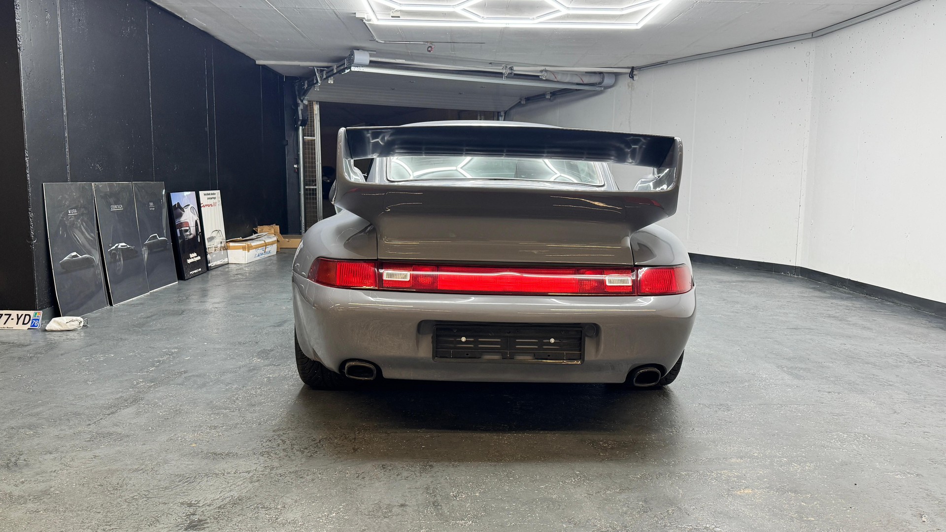 PORSCHE 911 SC-image-3