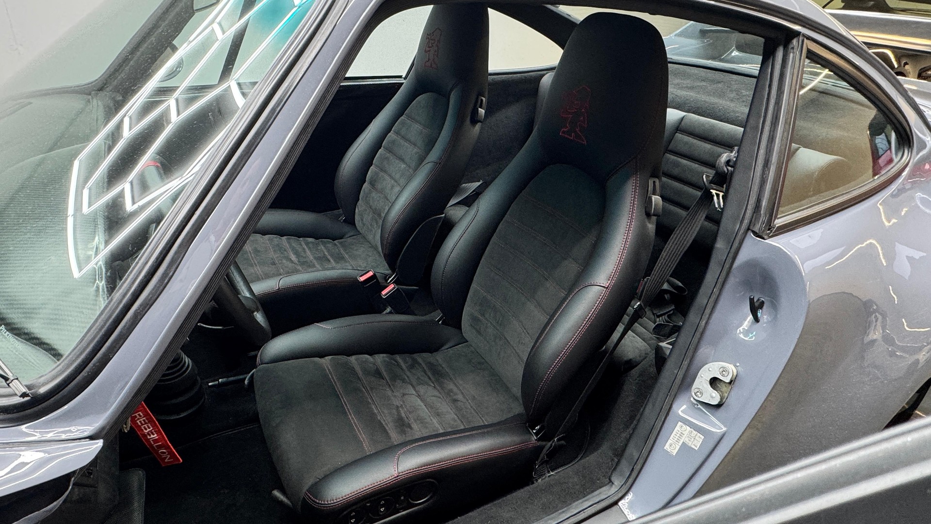 PORSCHE 911 SC-image-8