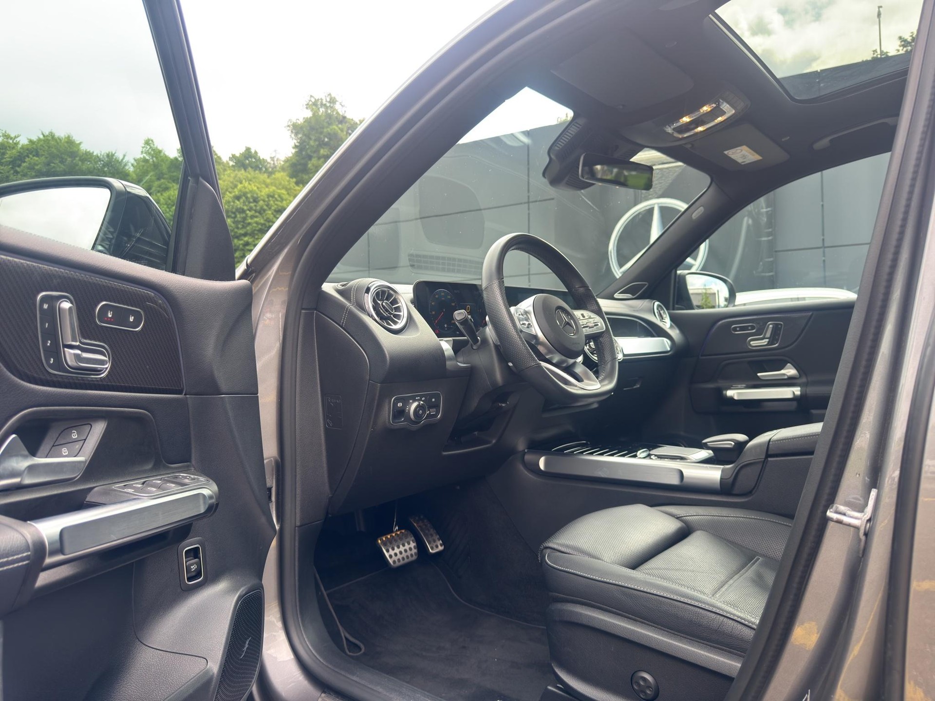MERCEDES-BENZ GLB 220 d AMG Line 4matic-image-21