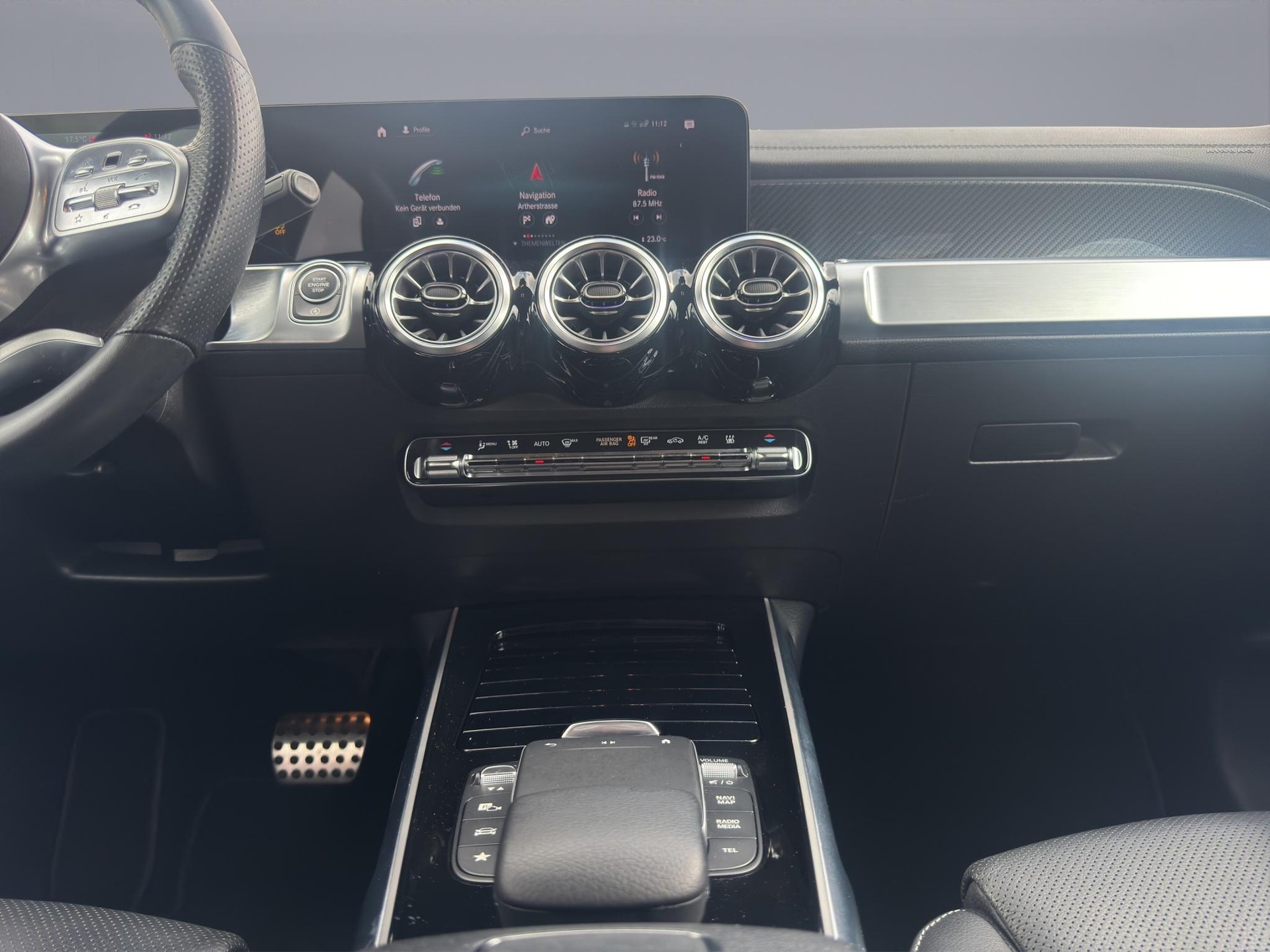 MERCEDES-BENZ GLB 220 d AMG Line 4matic-image-12