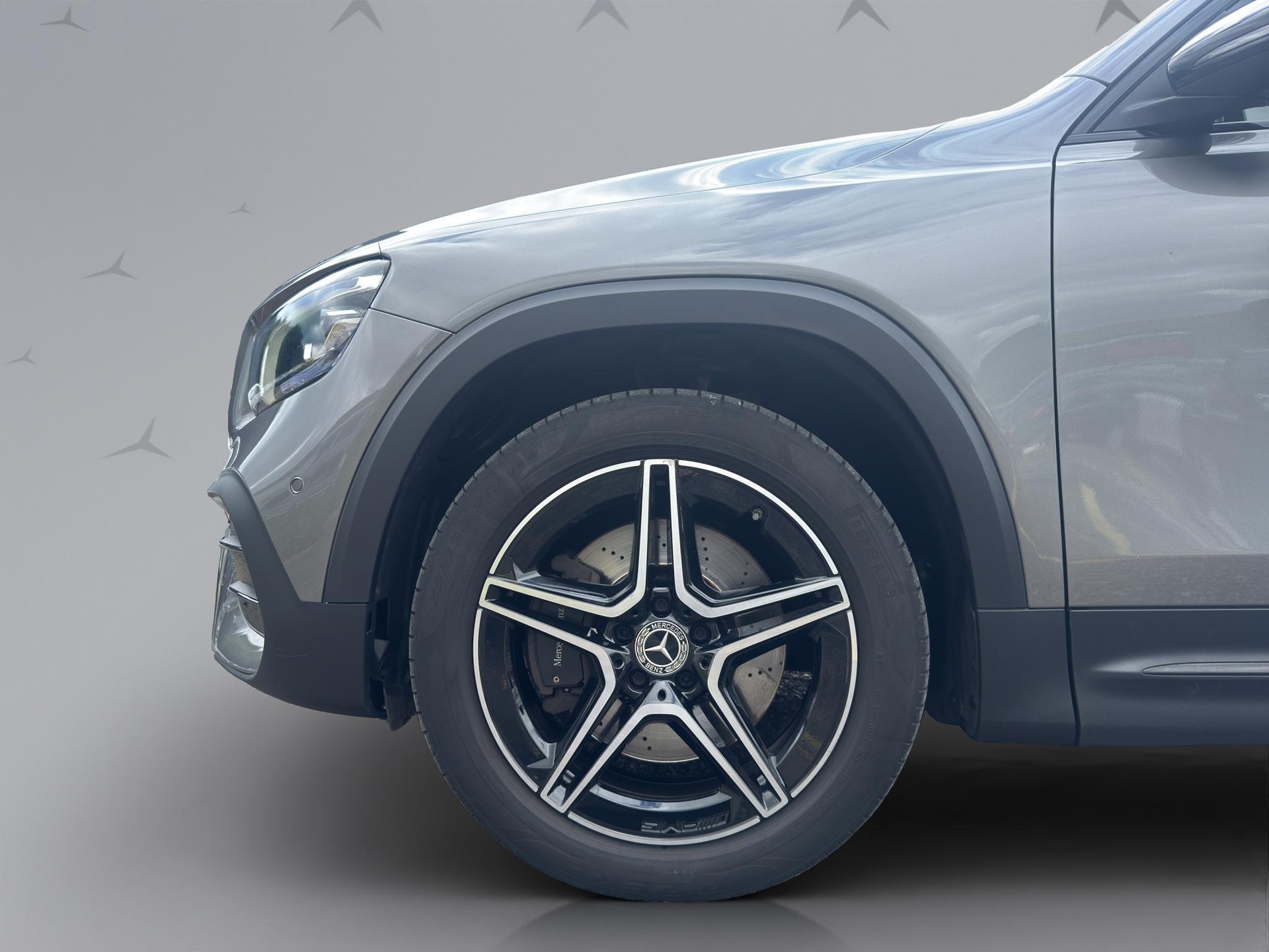 MERCEDES-BENZ GLB 220 d AMG Line 4matic-image-18